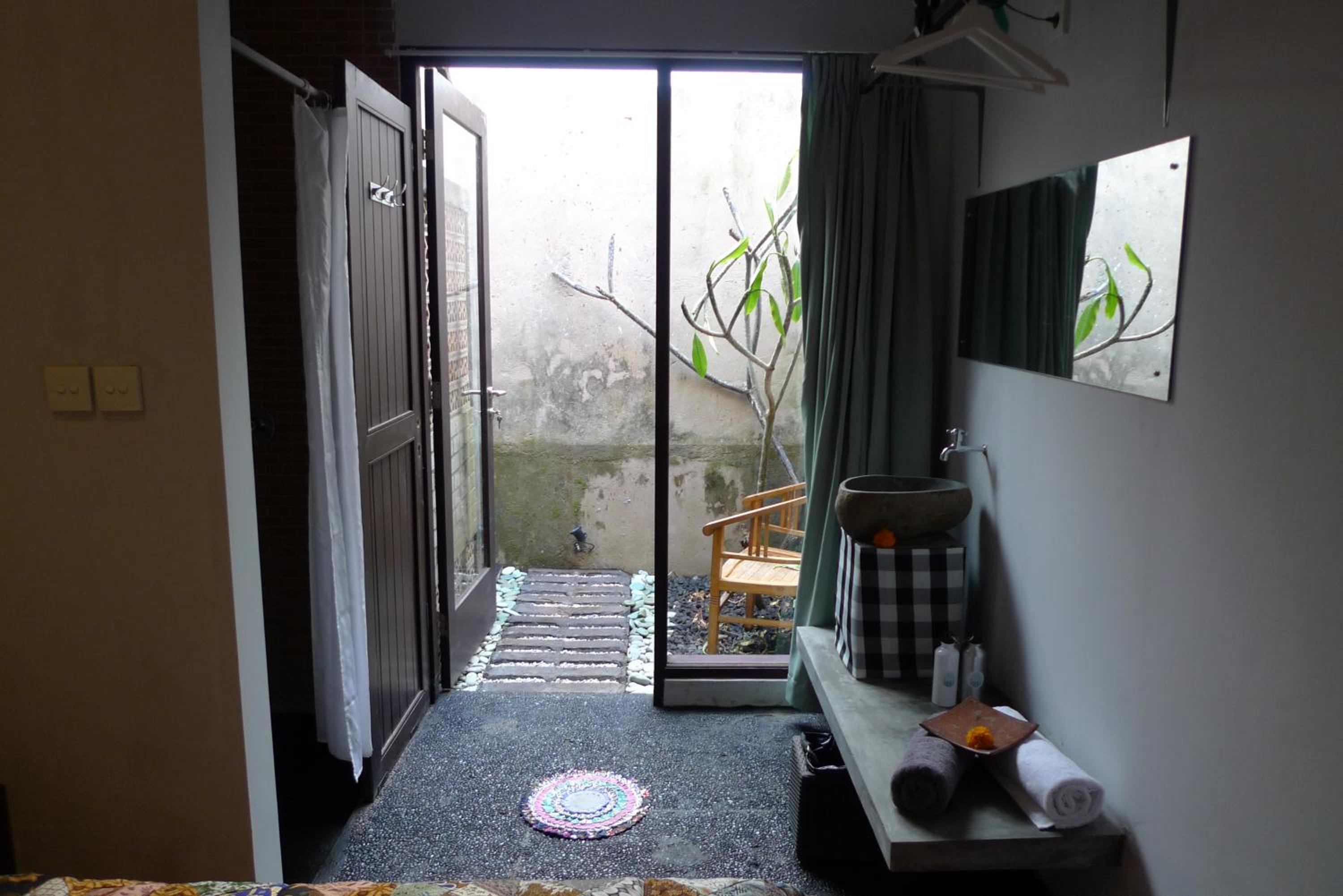 Superior Double Room with Free Benefit - Photo 4