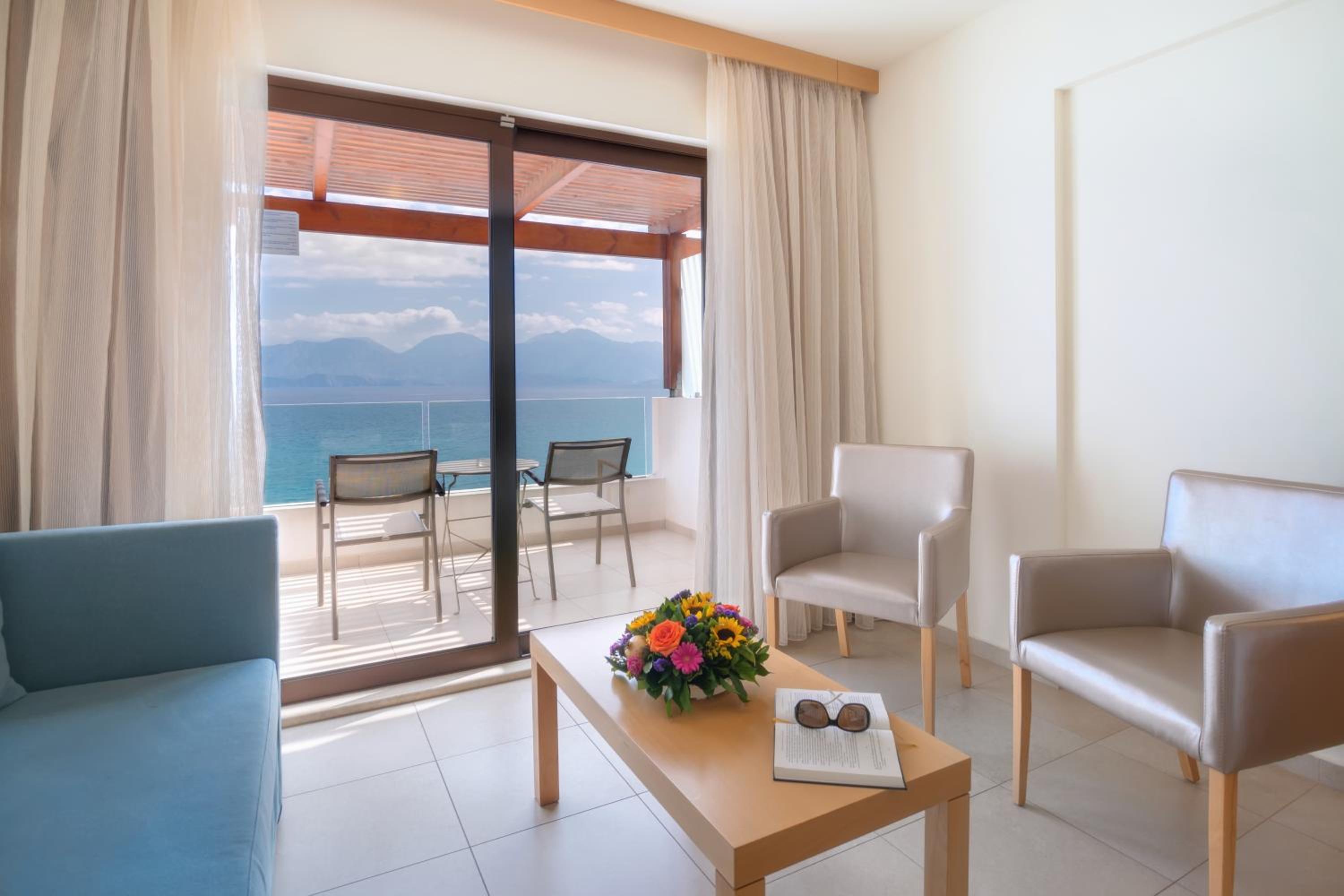 Deluxe Room with Sea View
