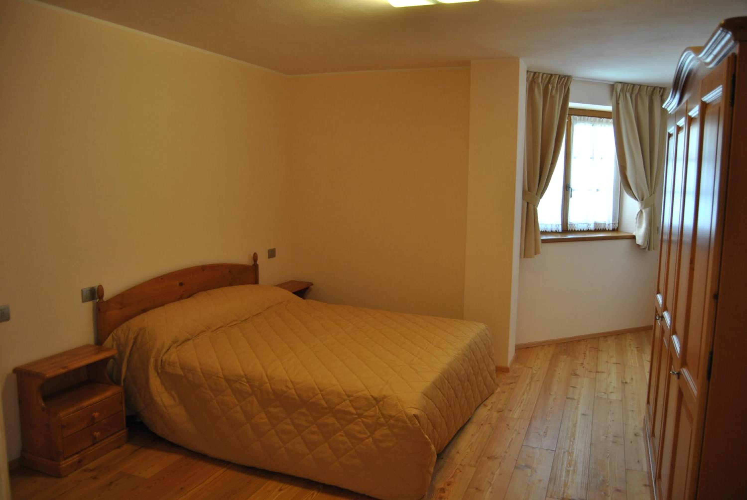 One-Bedroom Apartment with Balcony photo 1