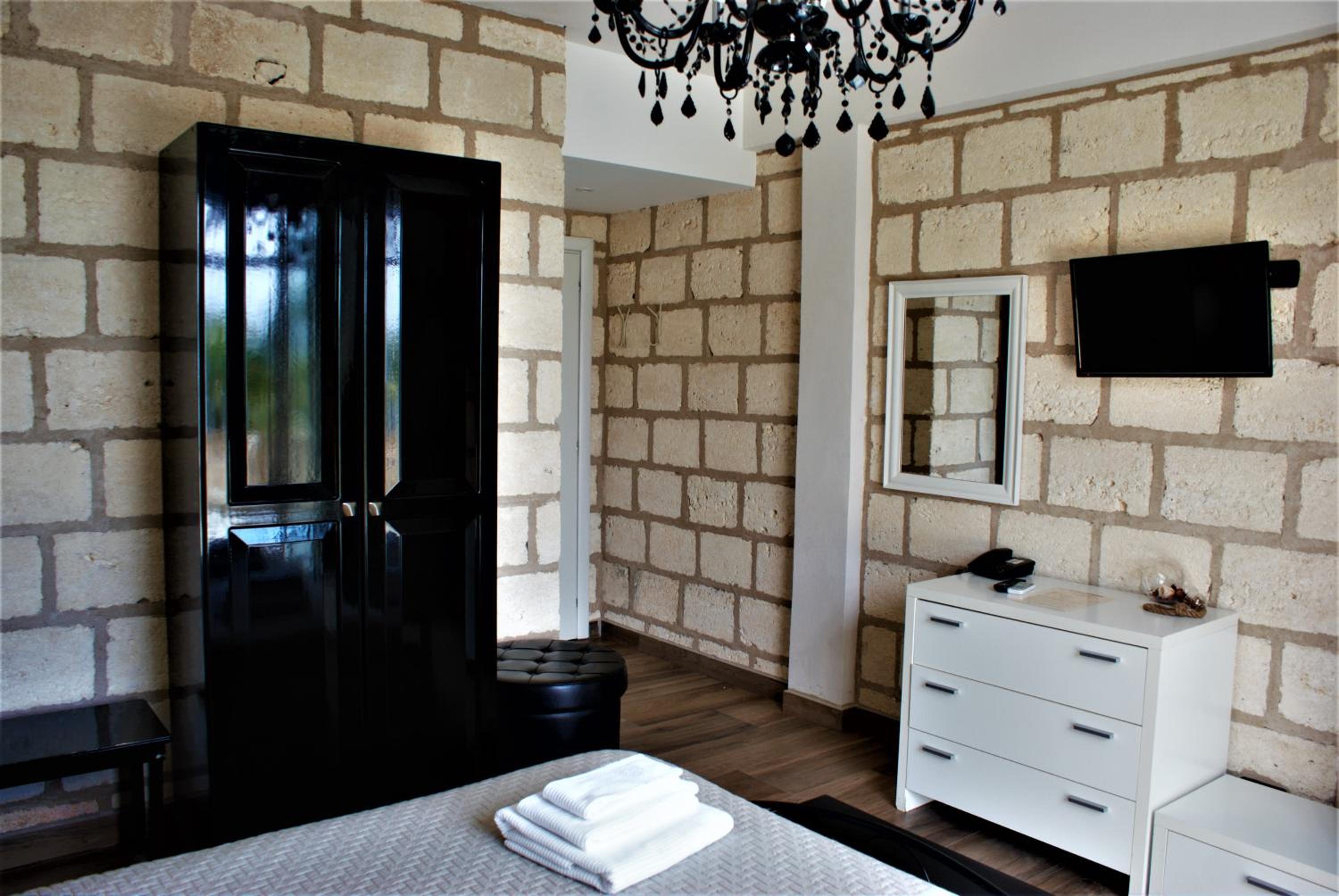 Deluxe Double Room - Photo 3