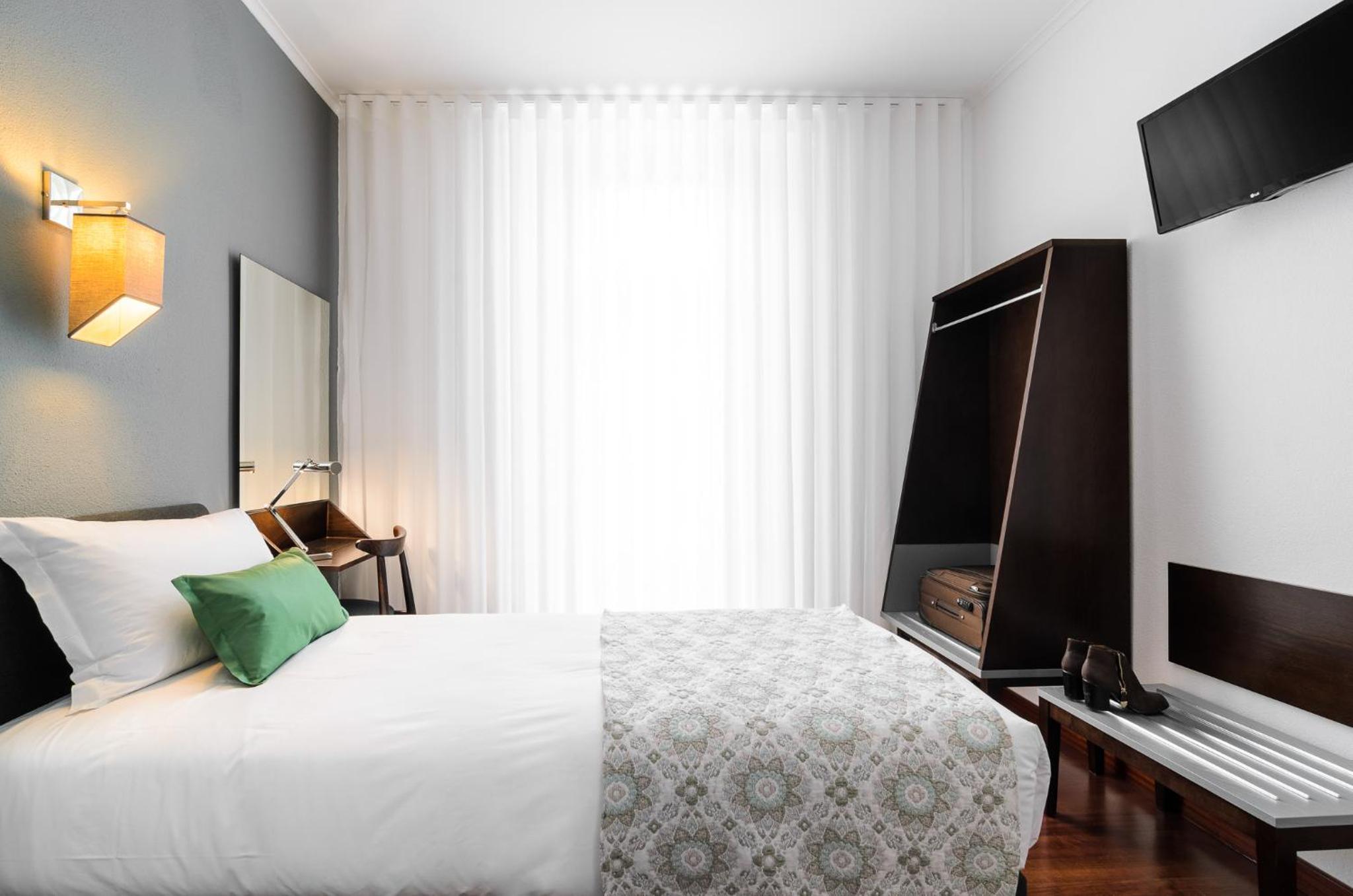 Hotel Portuense Lisboa - Photo 10