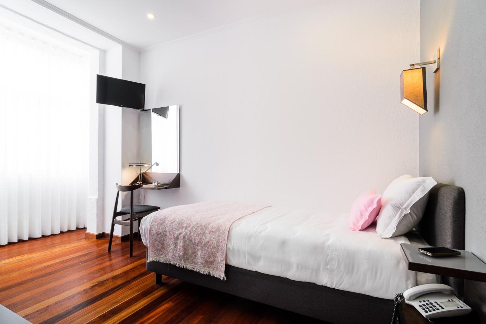 Hotel Portuense Lisboa - Photo 25