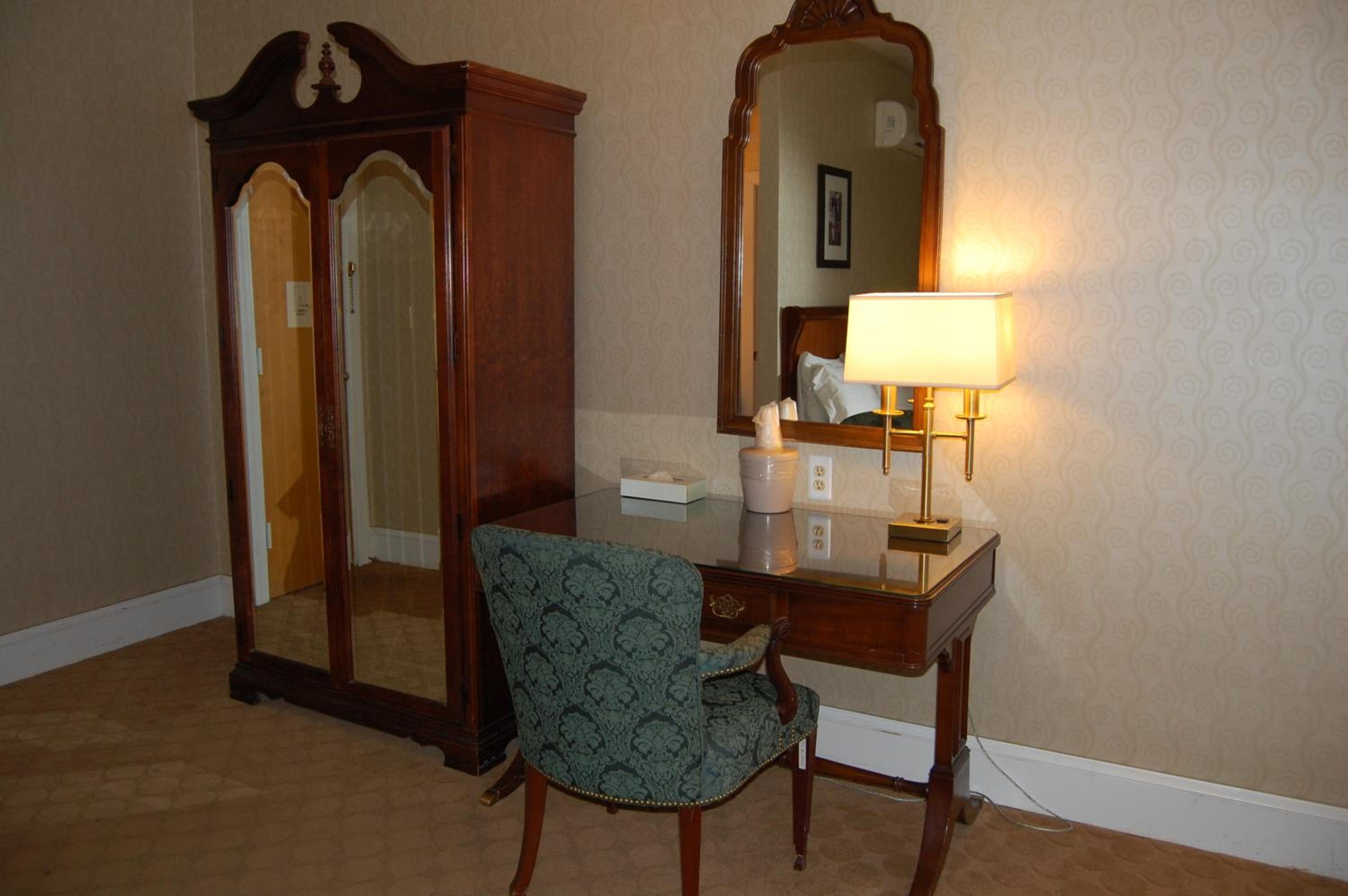 Double Room with Two Double Beds - Photo 6