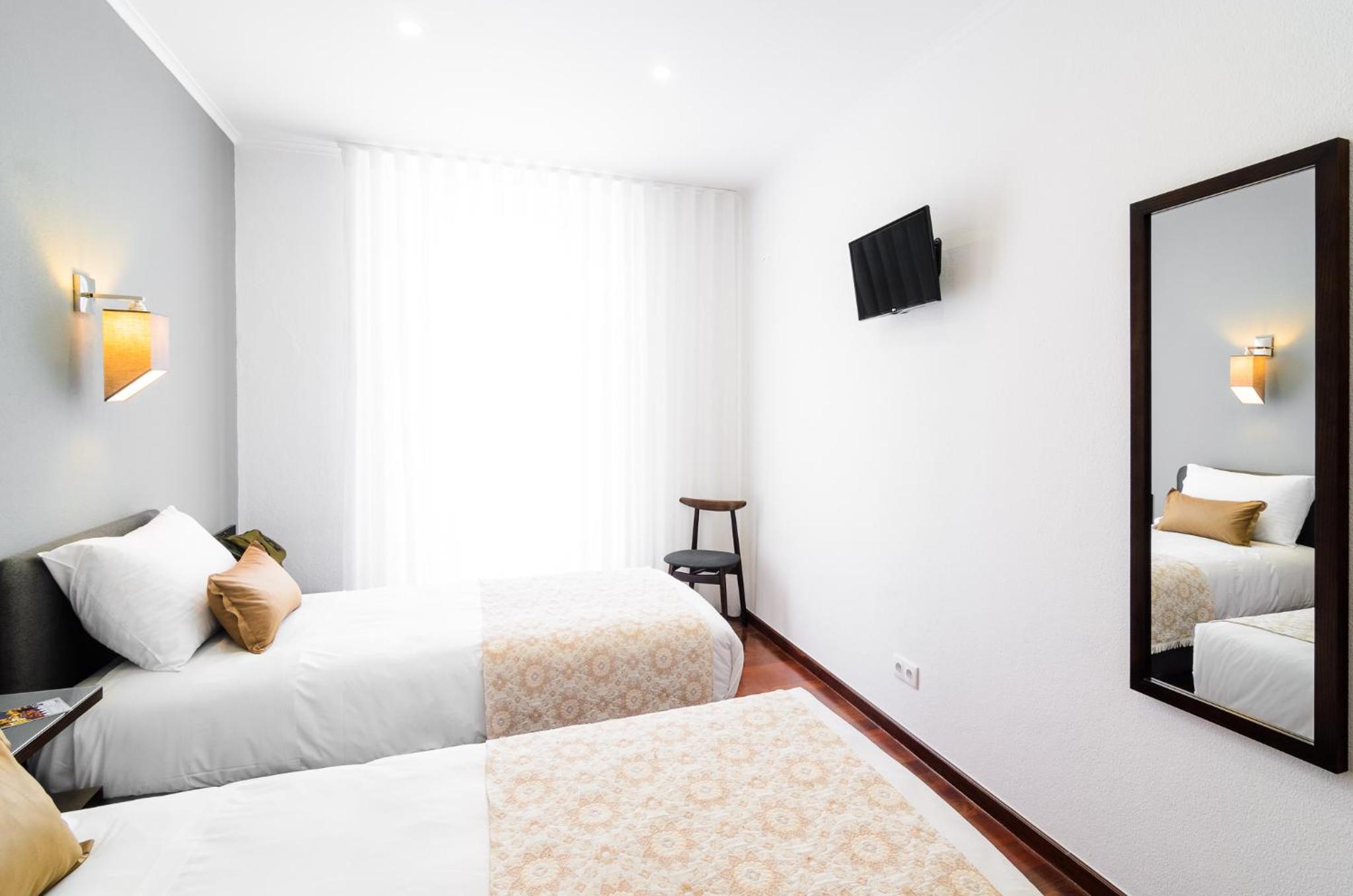 Hotel Portuense Lisboa - Photo 18
