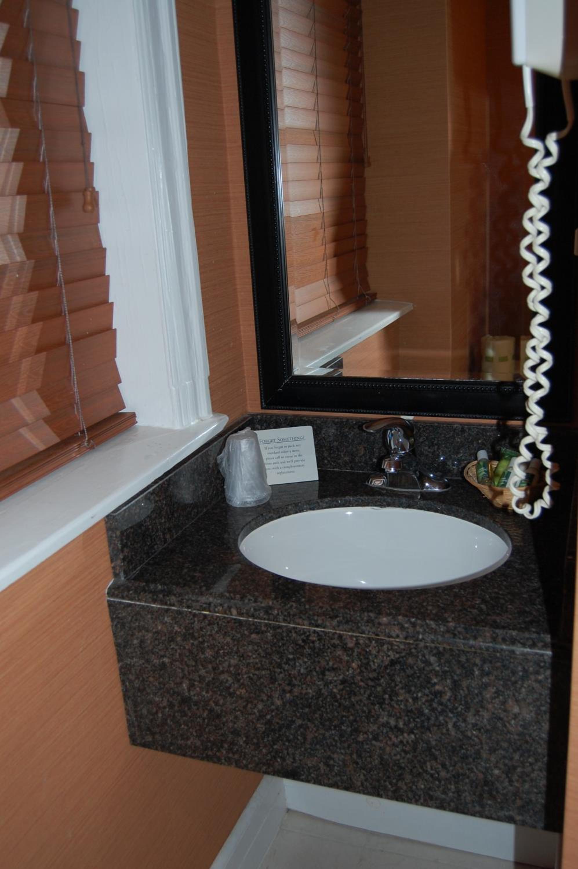 Standard  Room - Photo 8