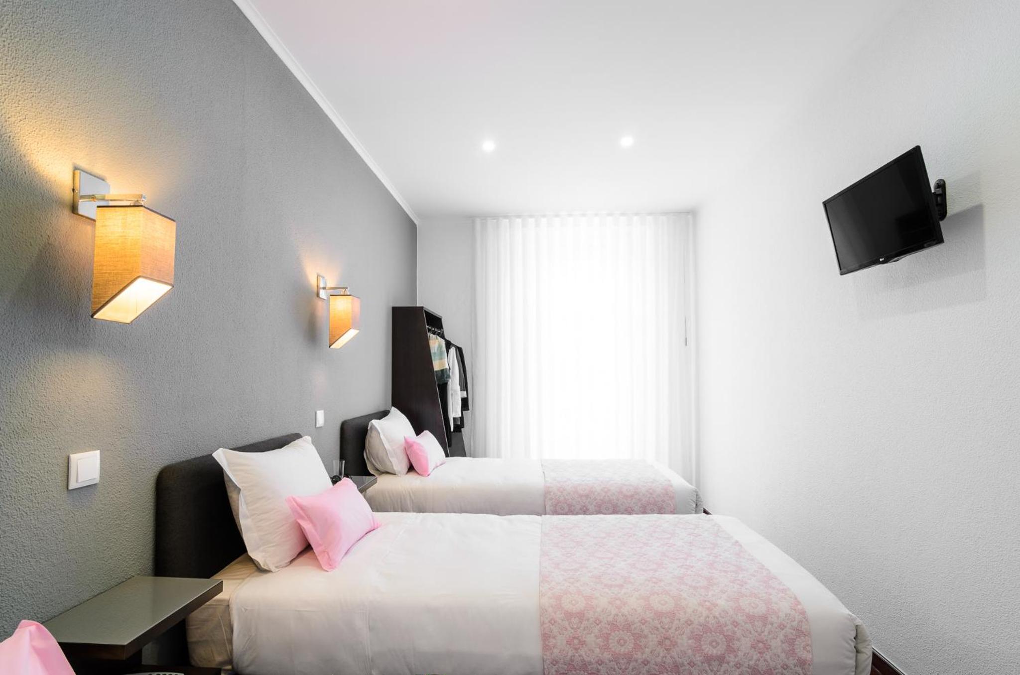 Hotel Portuense Lisboa - Photo 12
