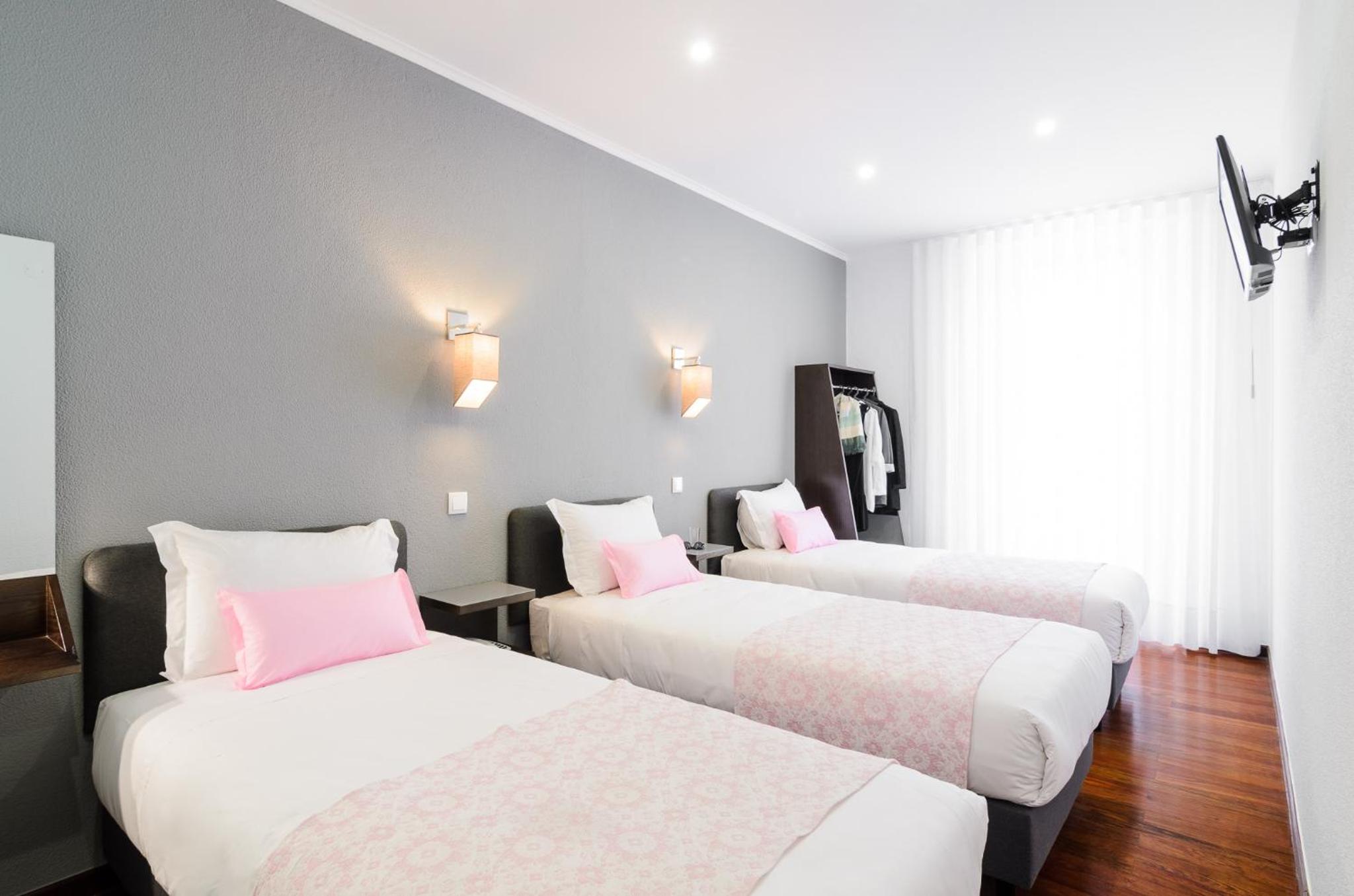 Hotel Portuense Lisboa - Photo 22