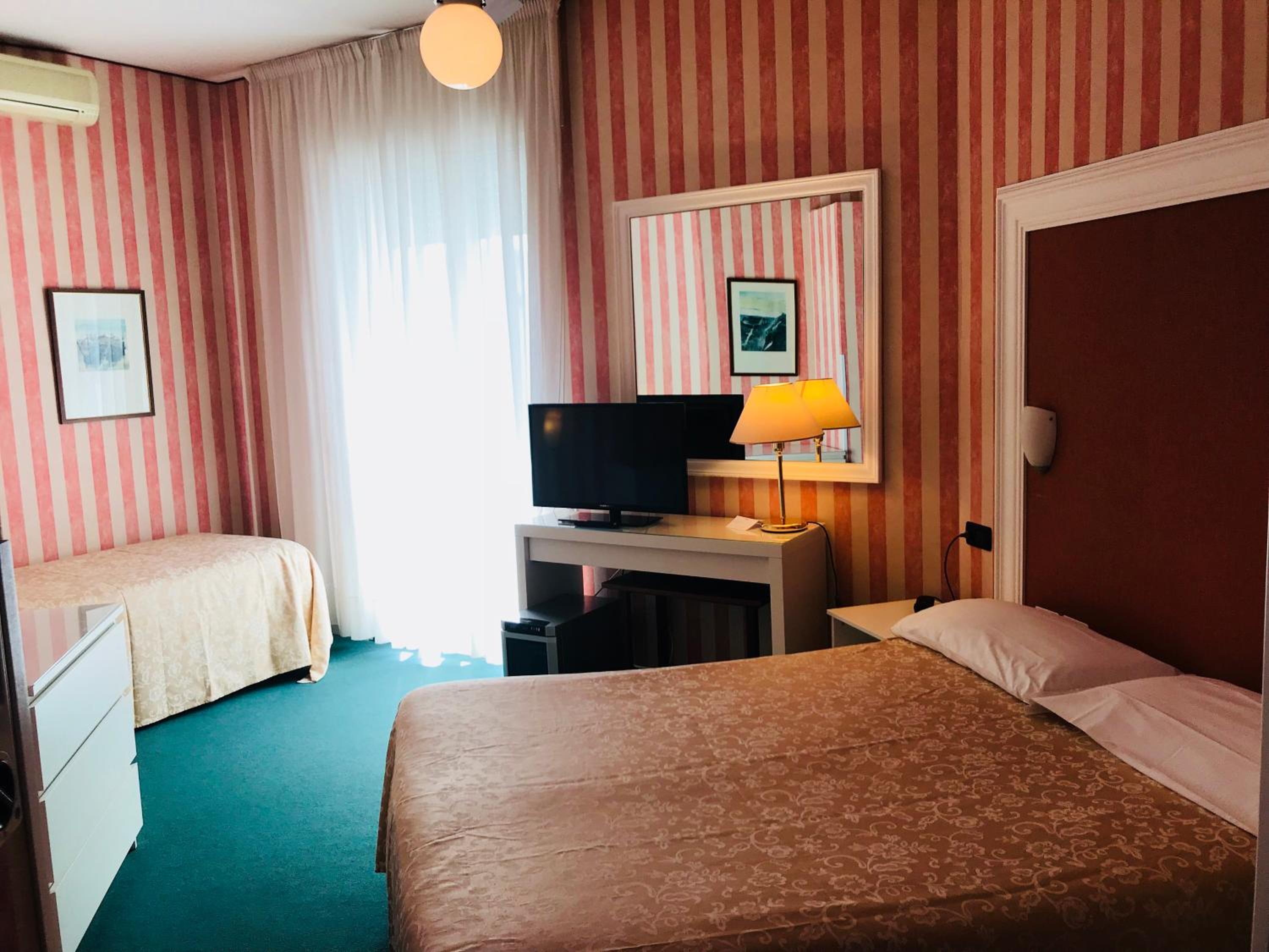 Classic Triple Room - Photo 3