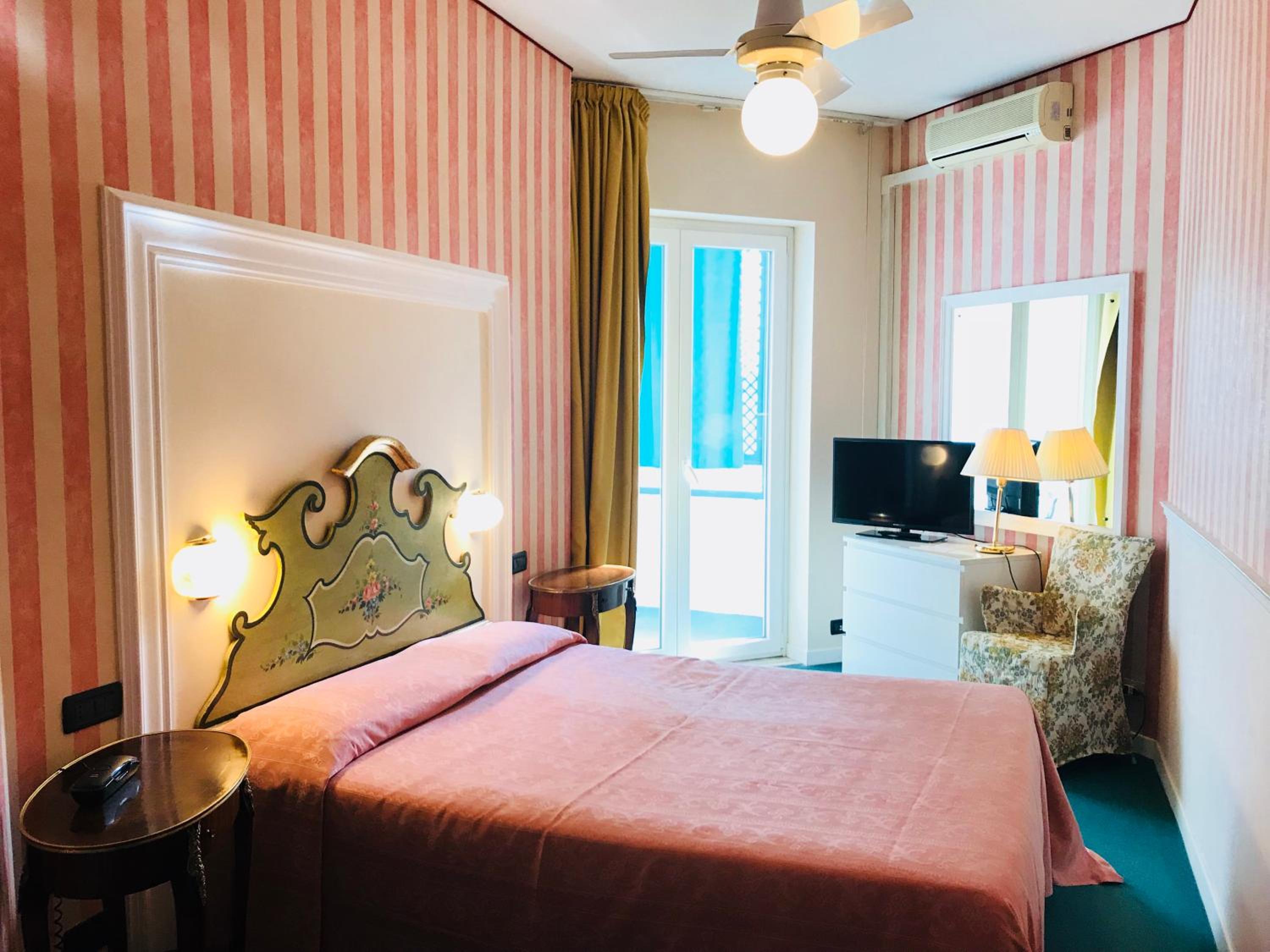 Economy Double Room With Spa Access - Photo 3