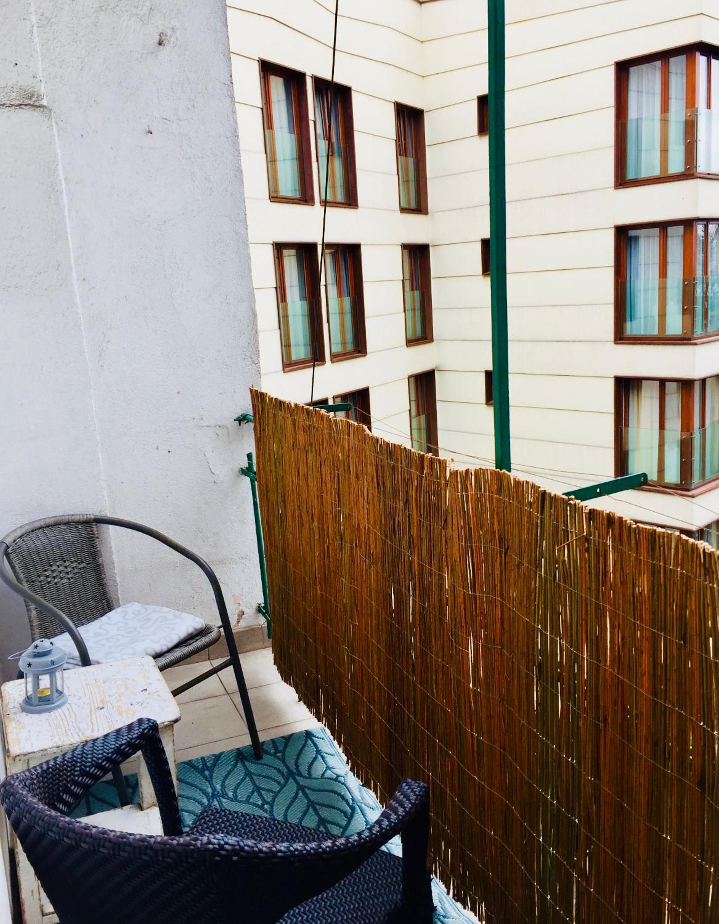 Apartment with Balcony - Photo 16