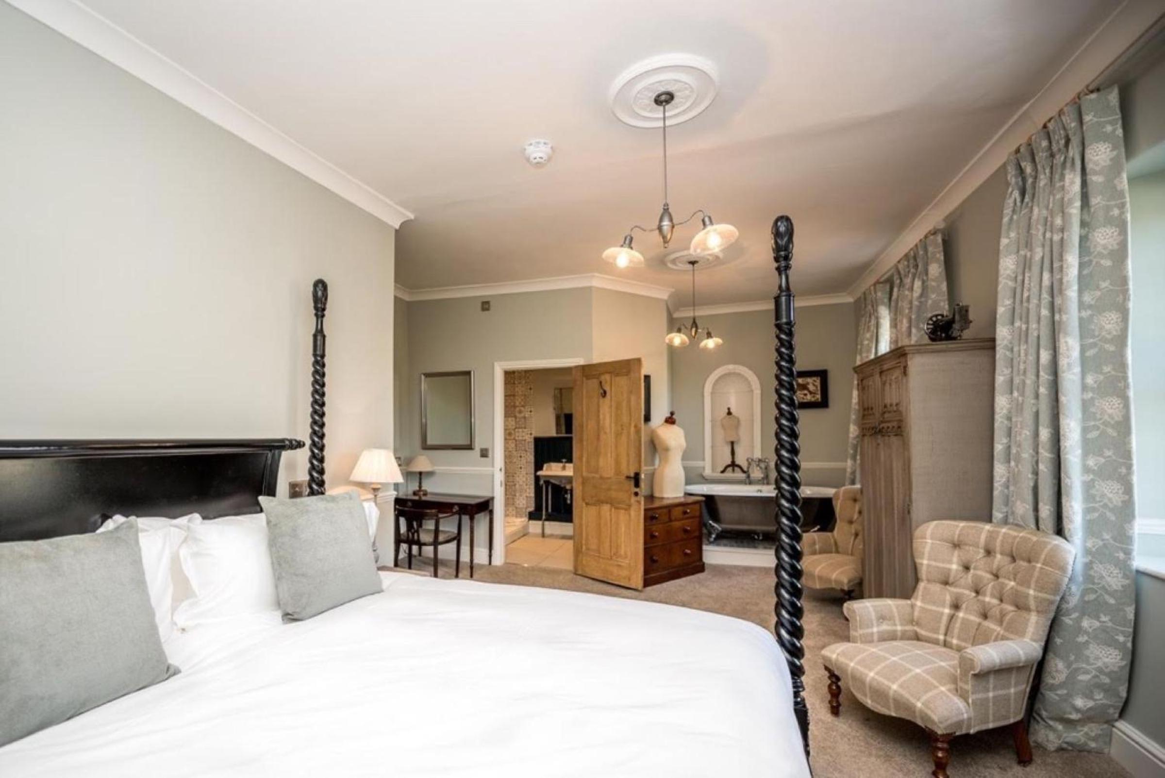 Classic Double Room - Photo 5
