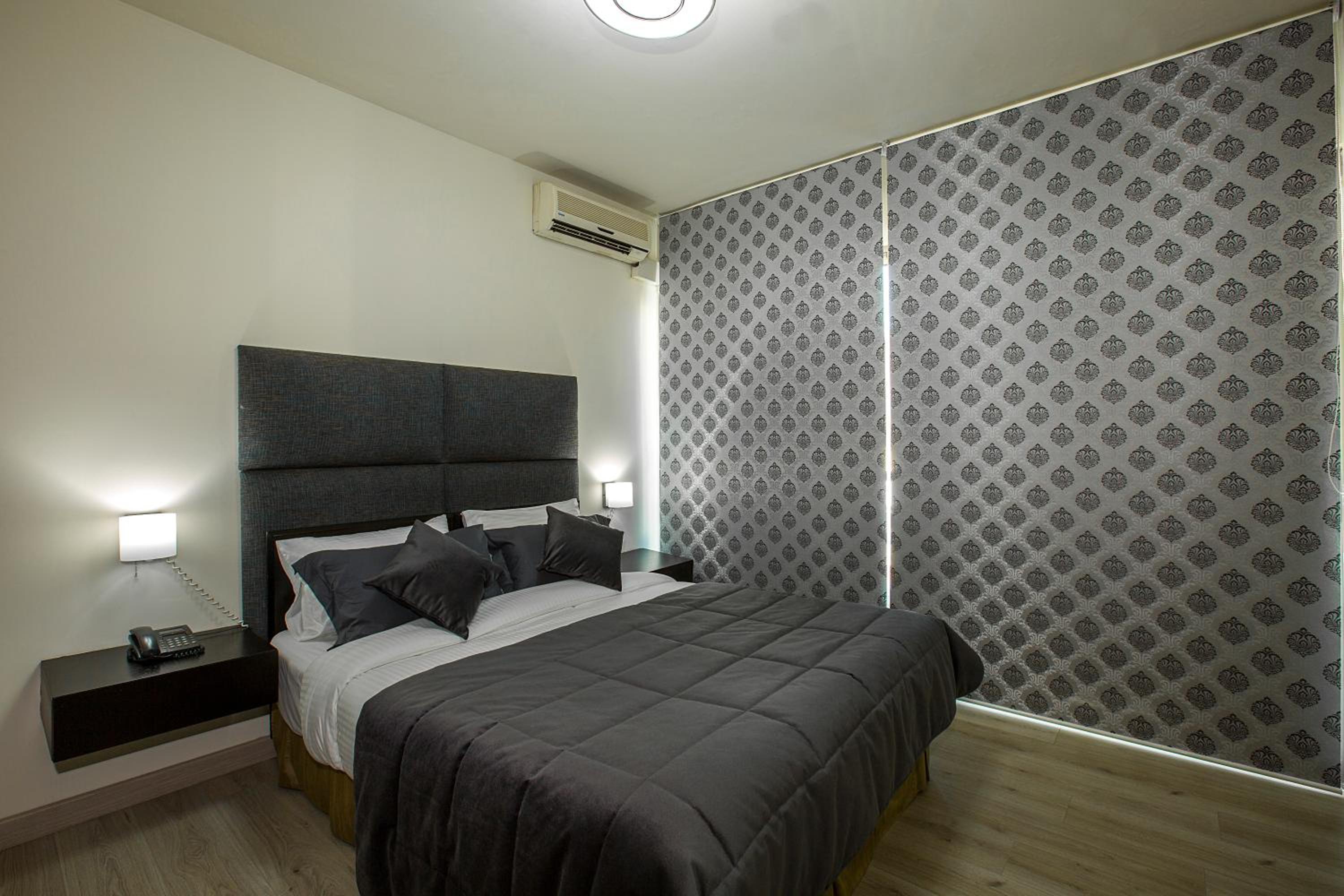 Executive Suite photo 2
