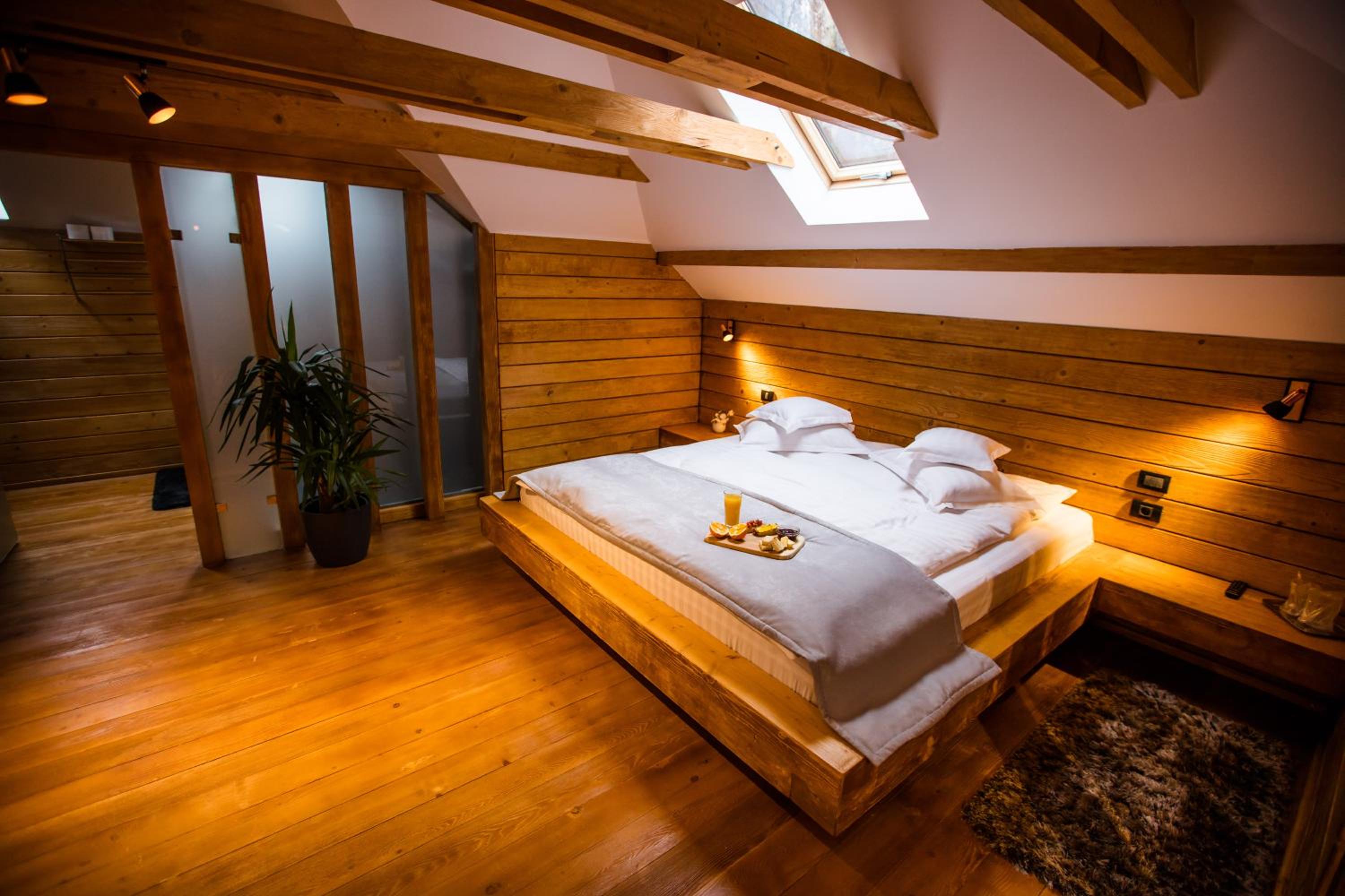 Junior Suite with Balcony photo 1