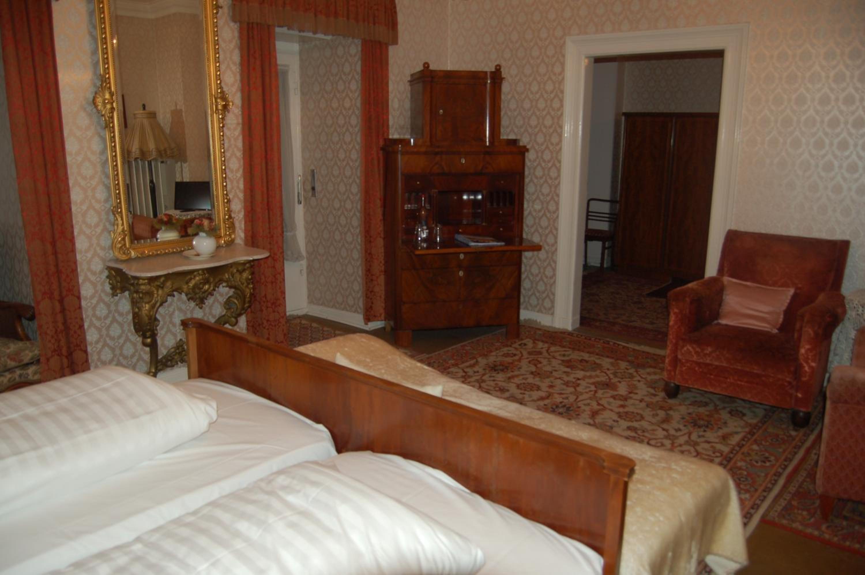 Original Elvis Room - Photo 7