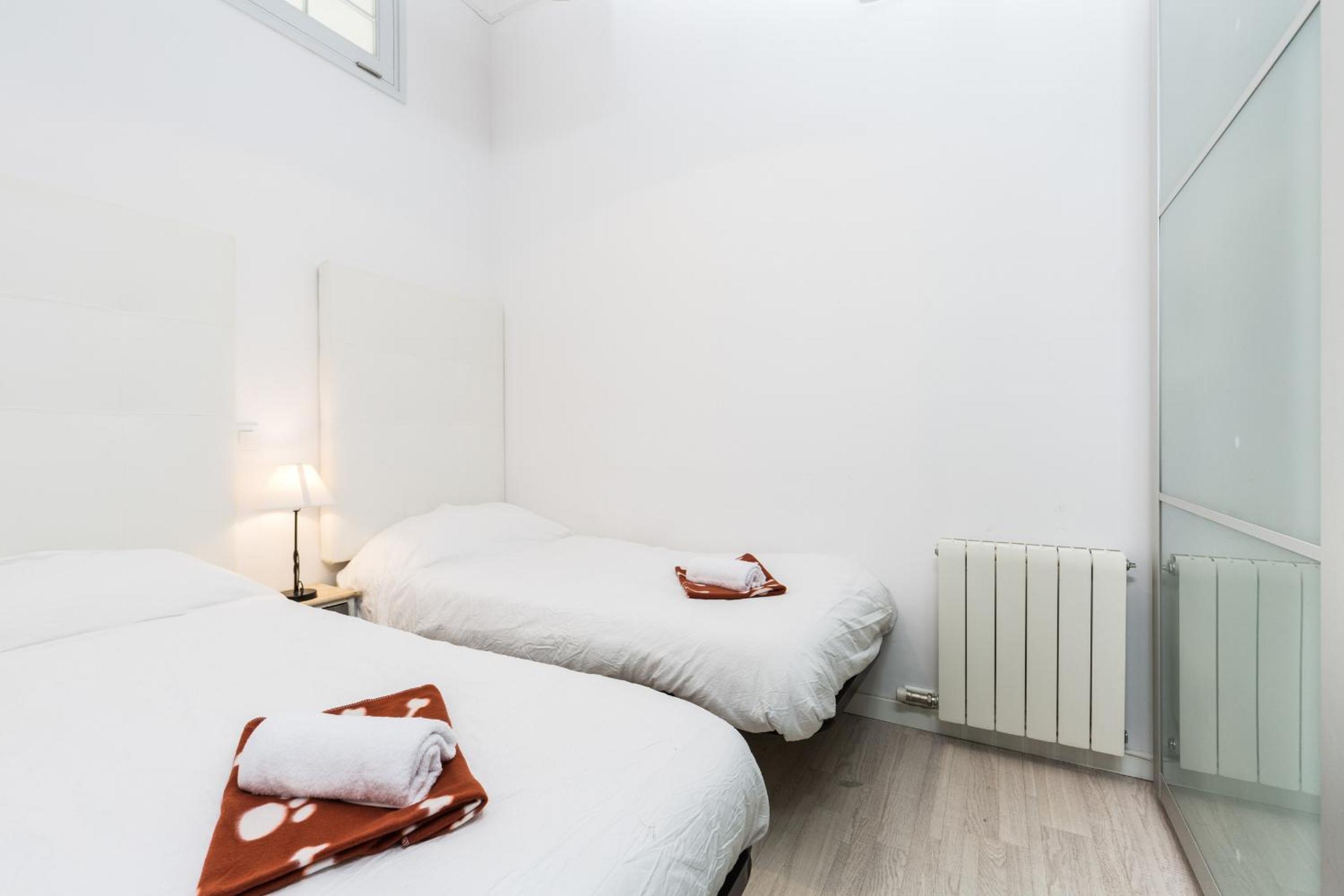 Apartment photo 2