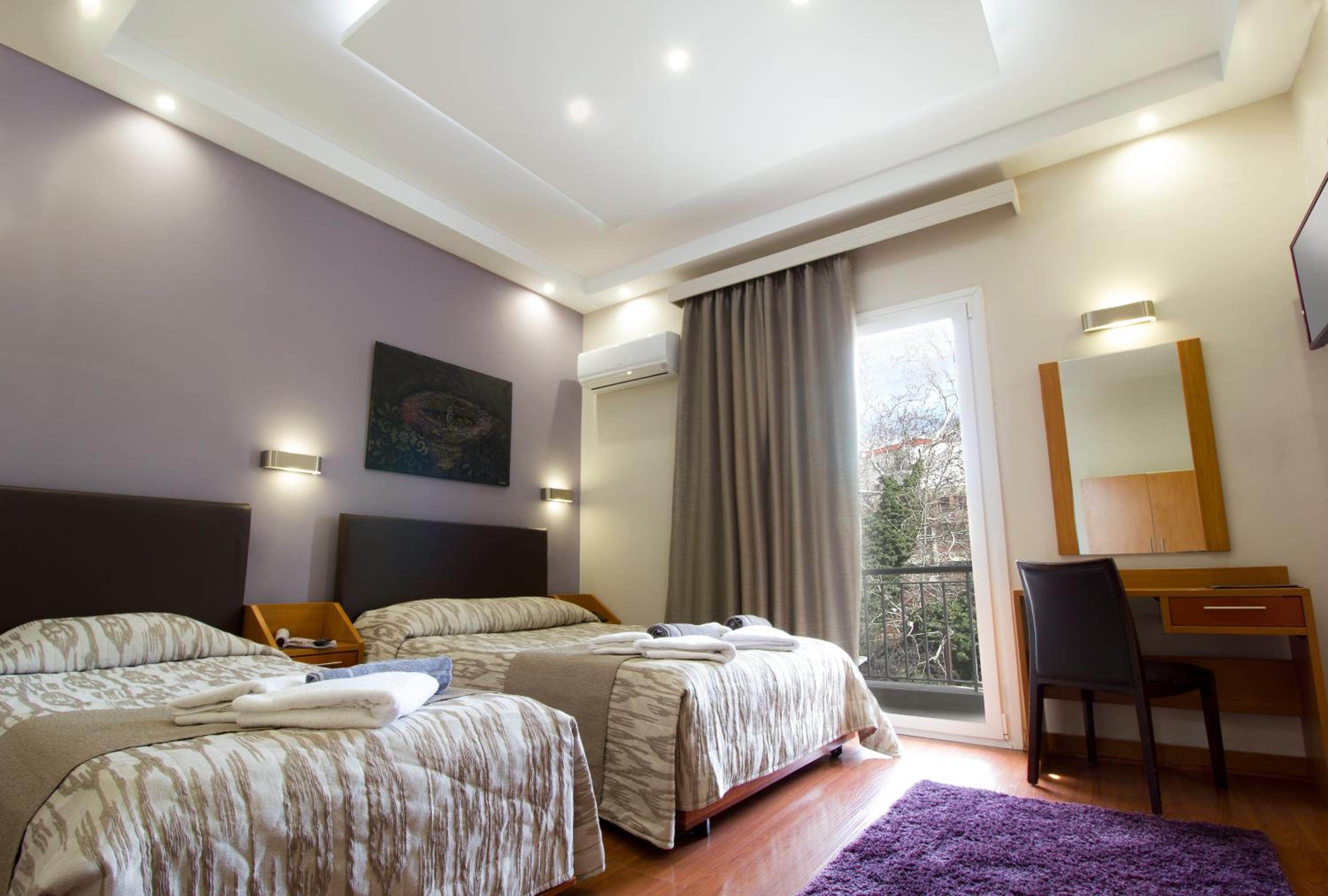 Triple Room with City View - Photo 2