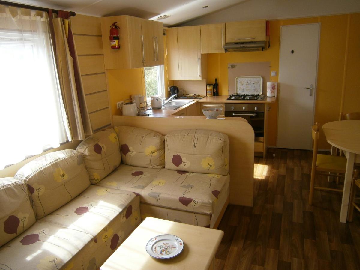 Mobile Home photo 3