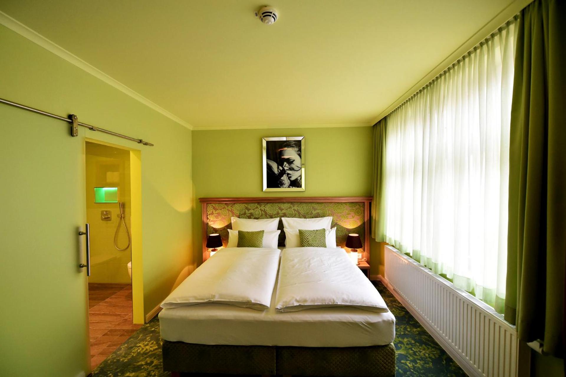 Large Double Room