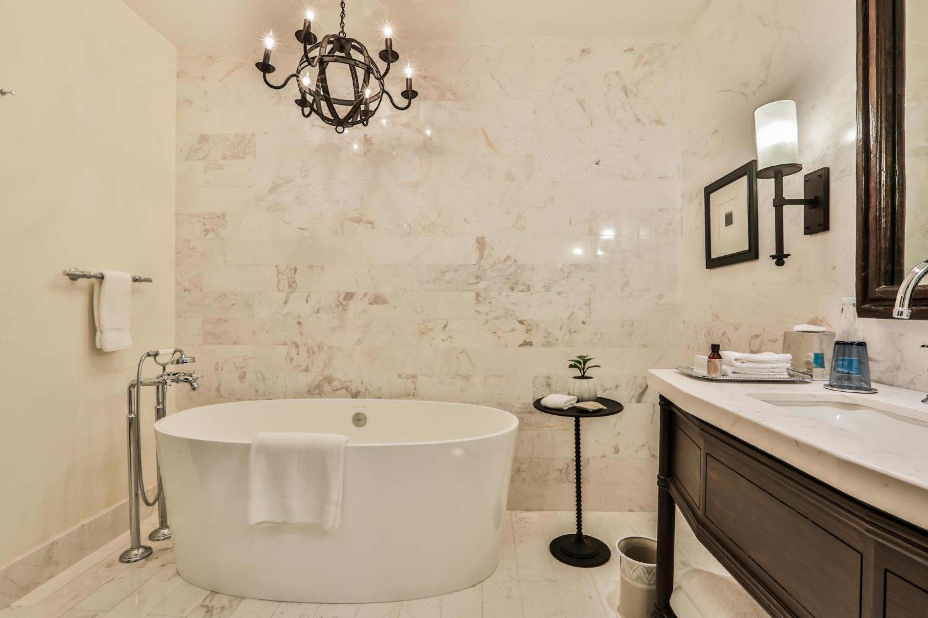 Urban Room King photo 3