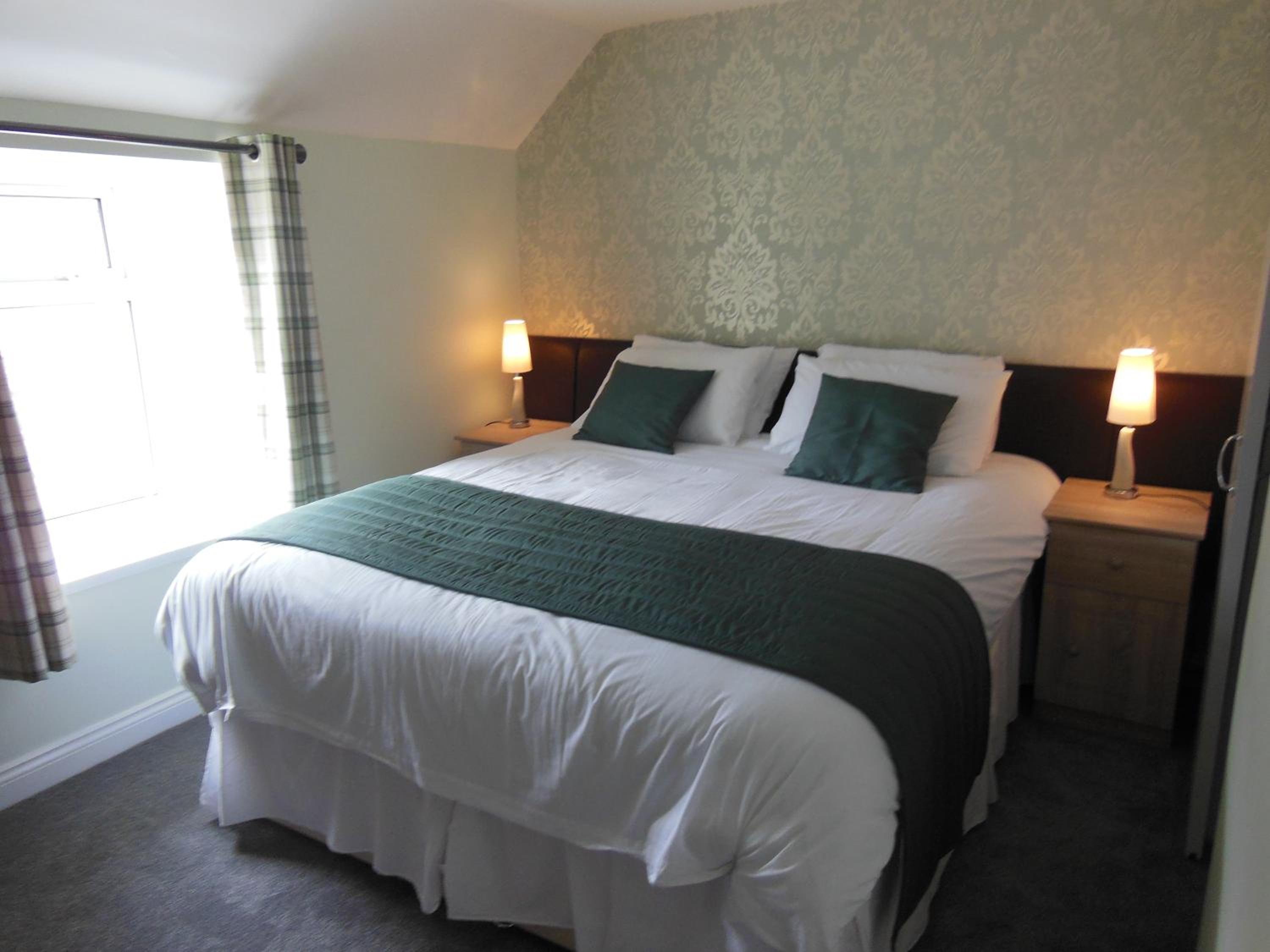 Twin Room with Shower