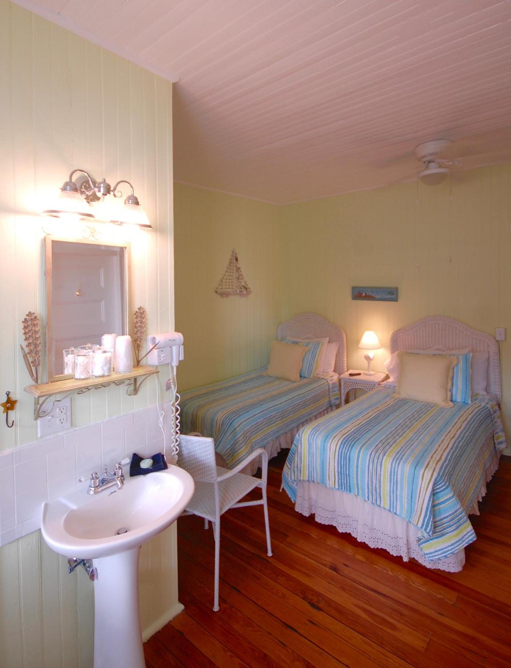 Superior Twin Room with Sea View photo 1