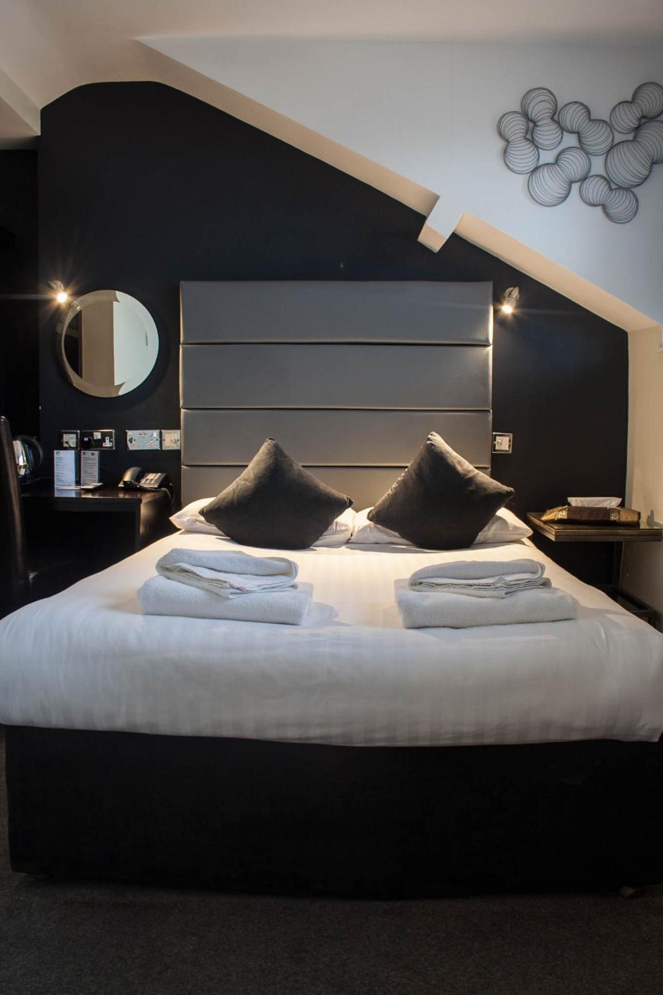 Small Double Room - Photo 1
