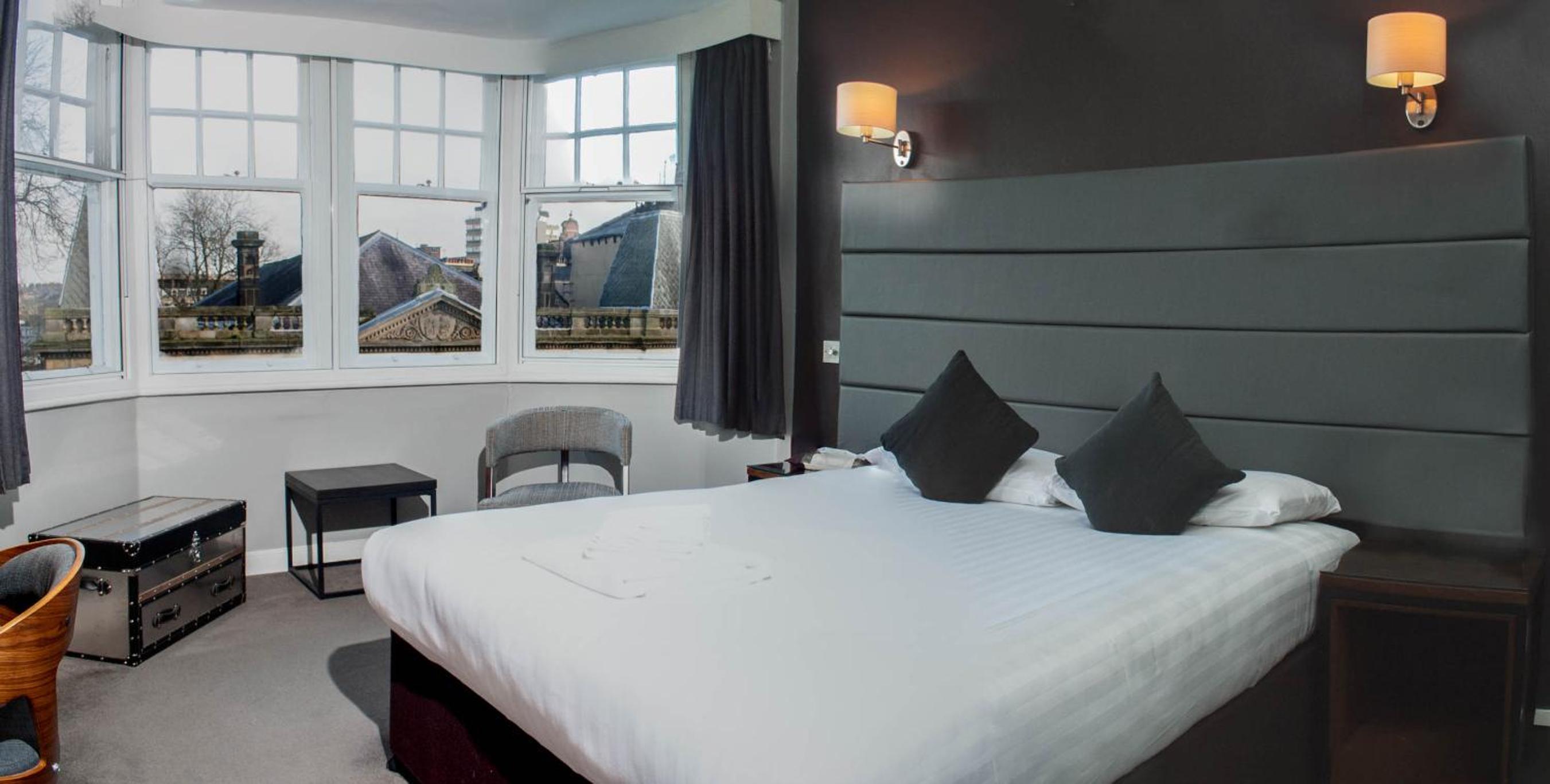Double Room - Photo 10