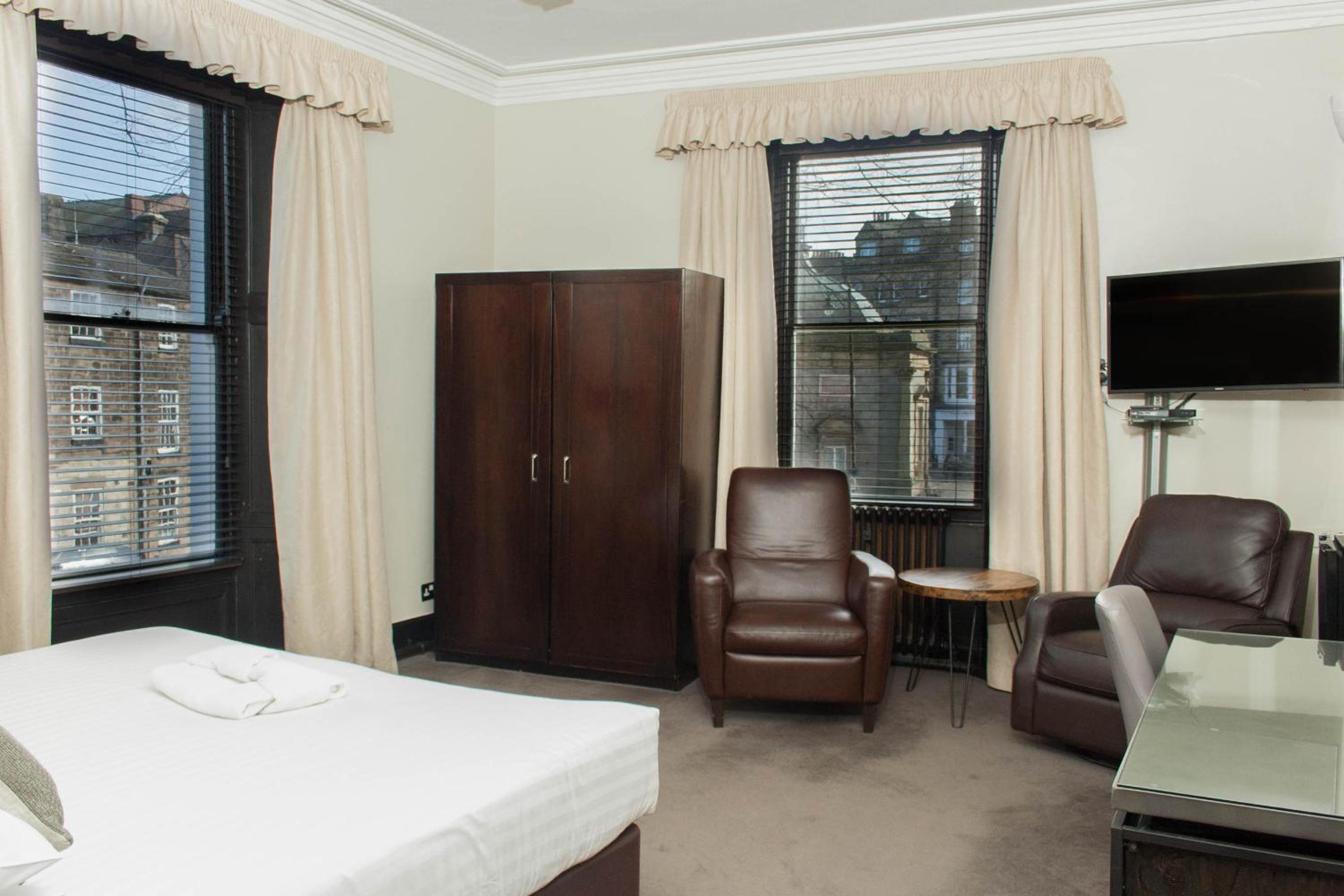 Executive Superior Room - Photo 18