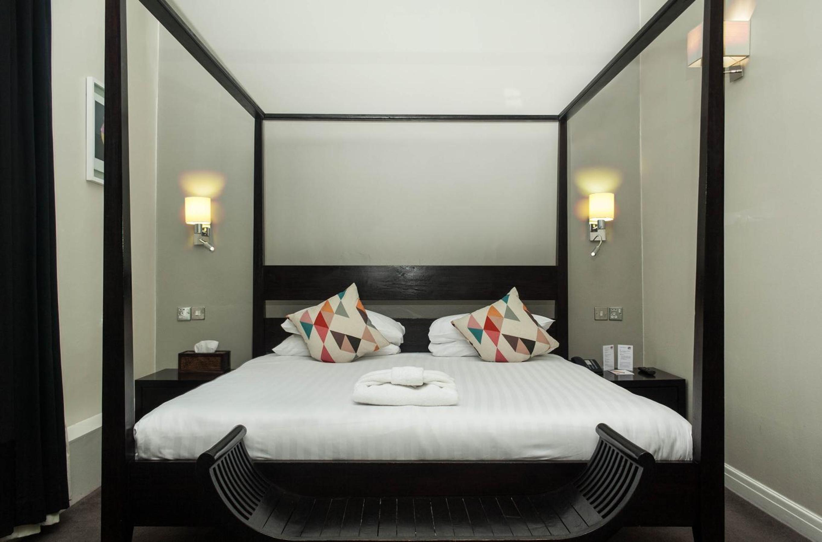 Executive Room - Photo 1