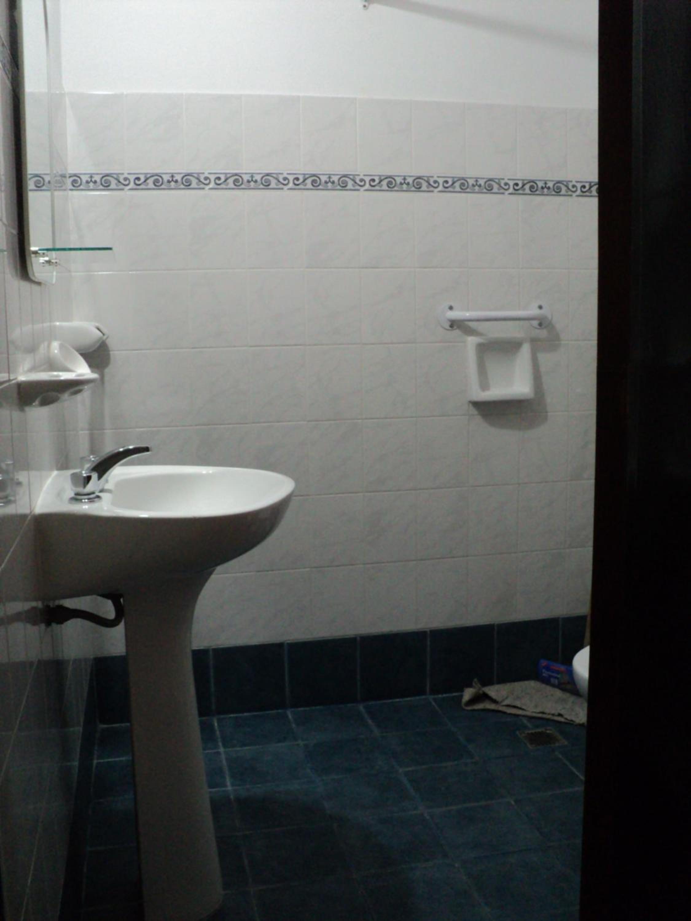 Family Room with Private Bathroom photo 3