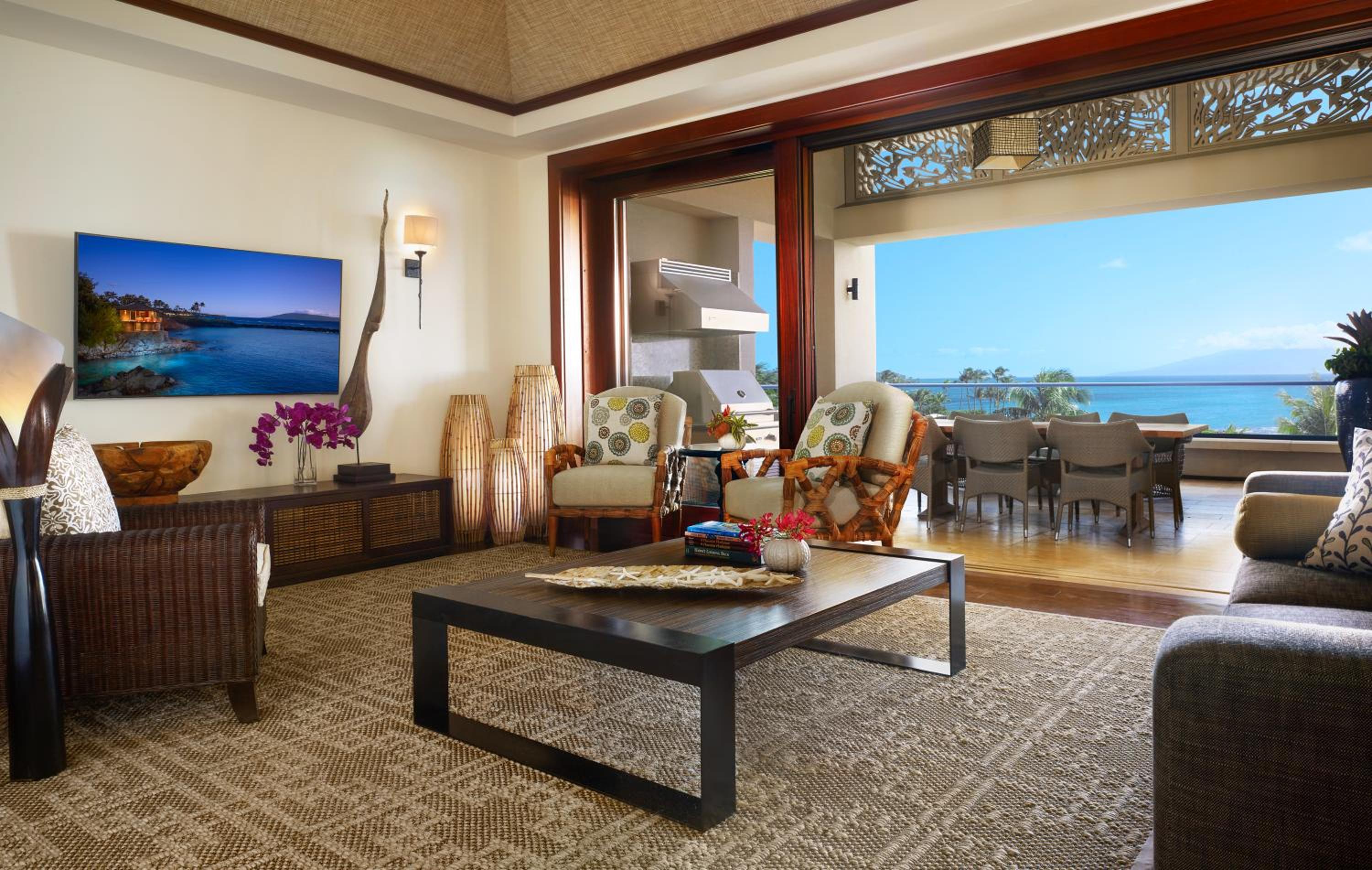 Three Bedroom Grand Residence with Ocean View