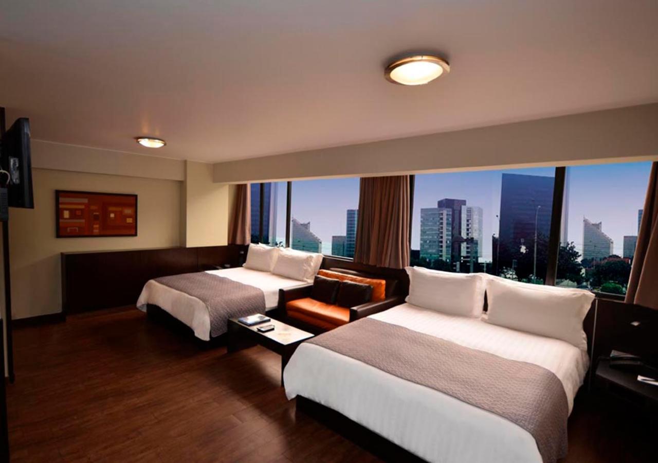 Suite with Two Queen Beds photo 1