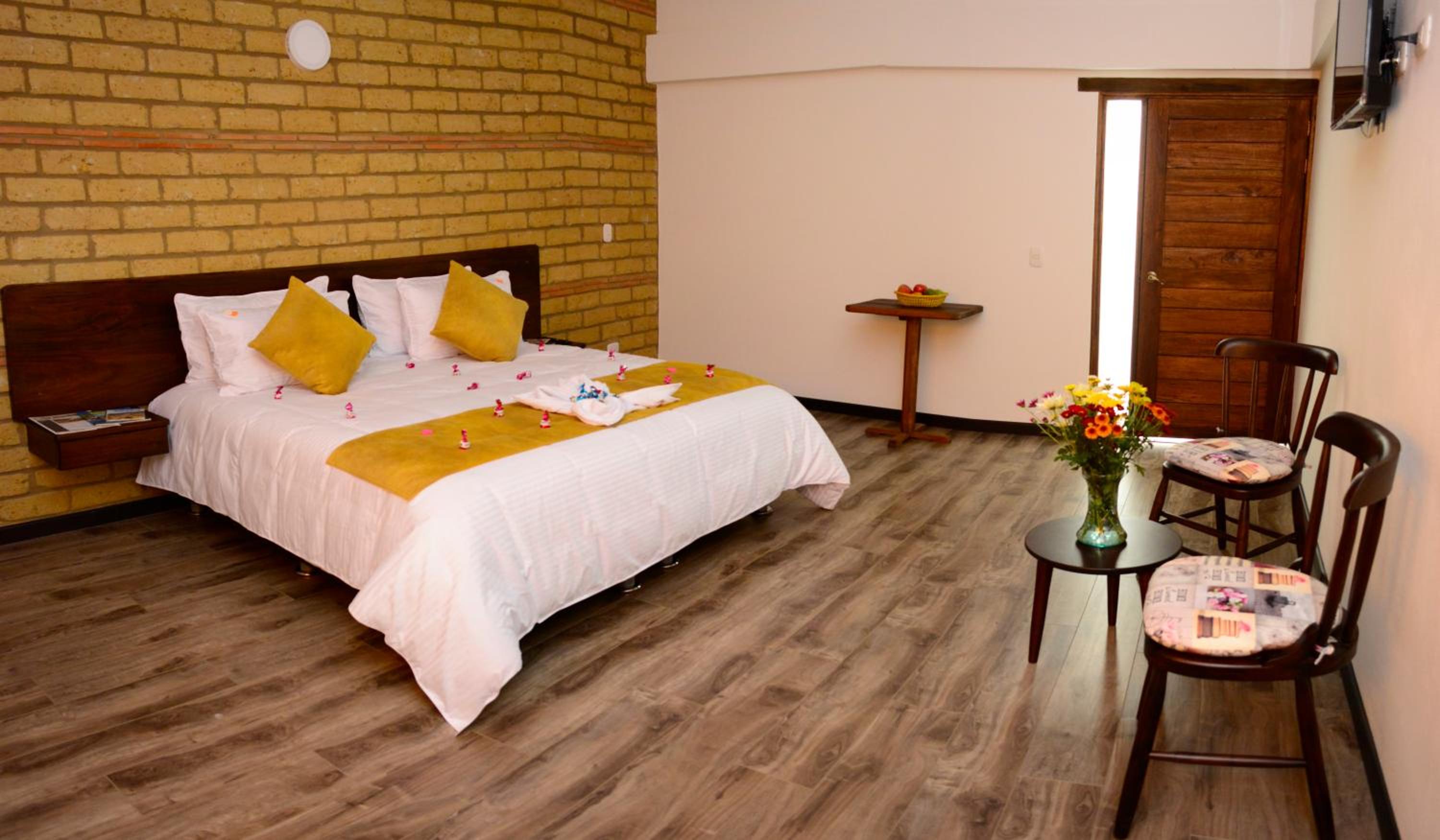 Deluxe Suite with Spa Bath photo 1