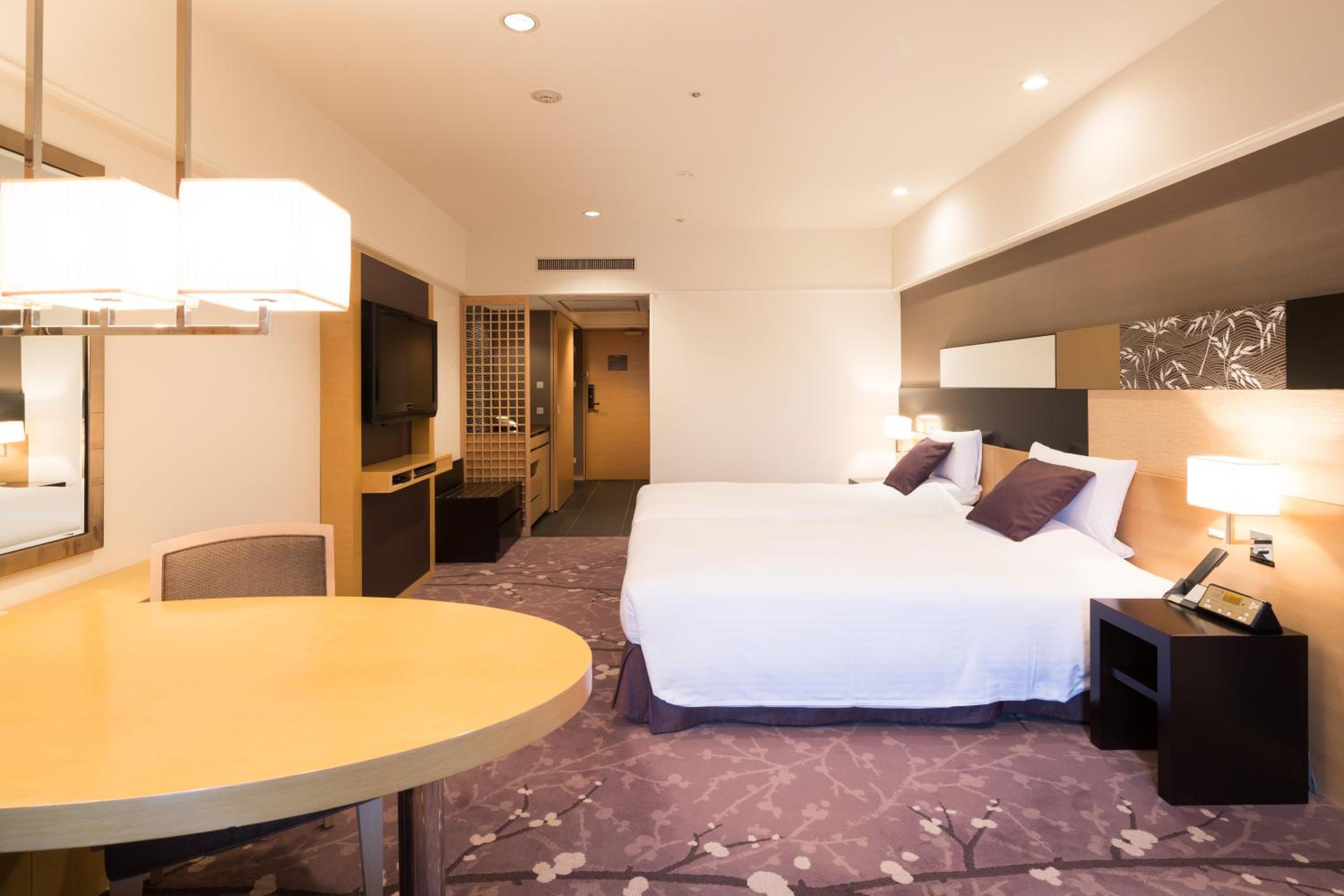 Superior Twin Room - Non-Smoking - Photo 8