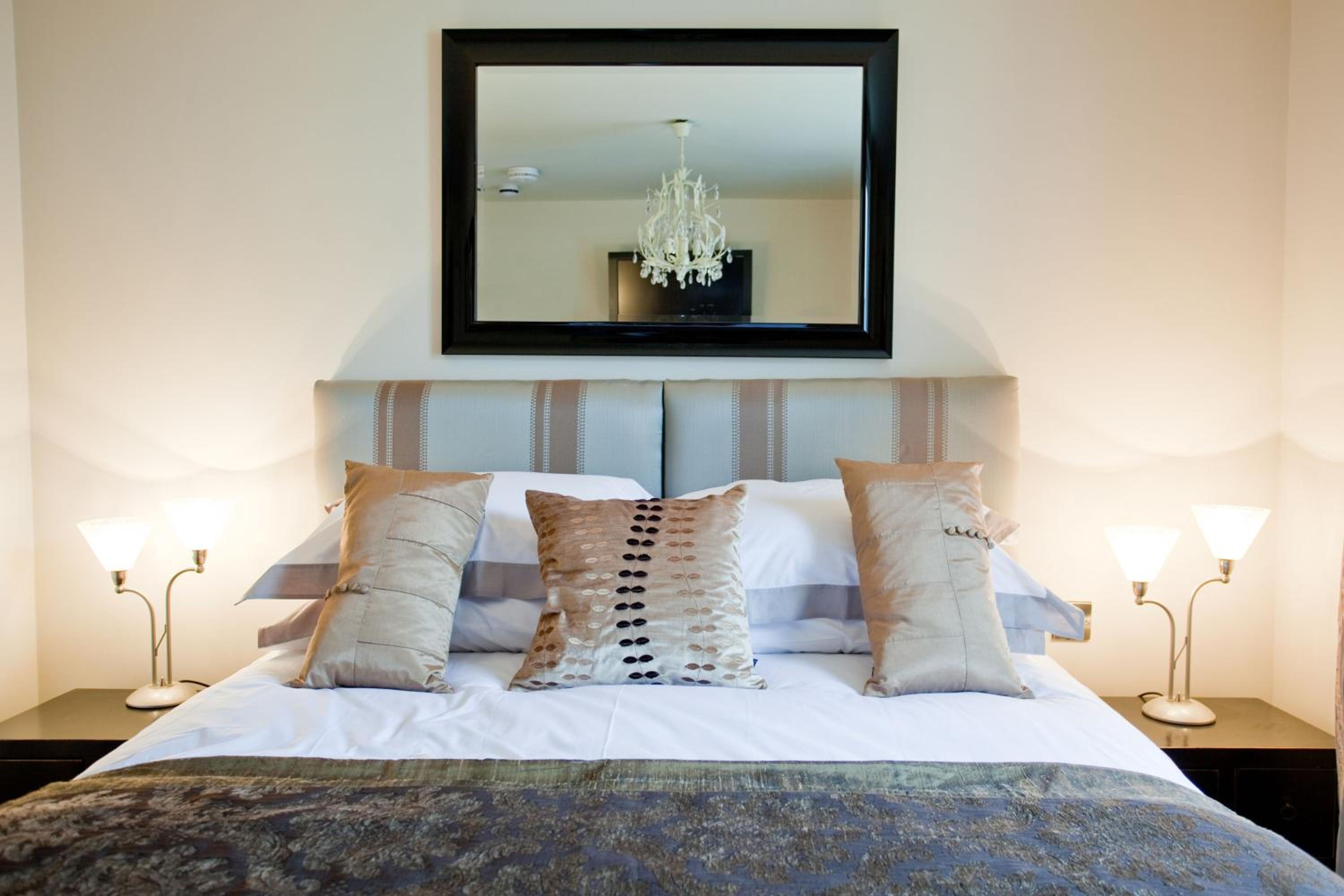 Prestbury Suite photo 3