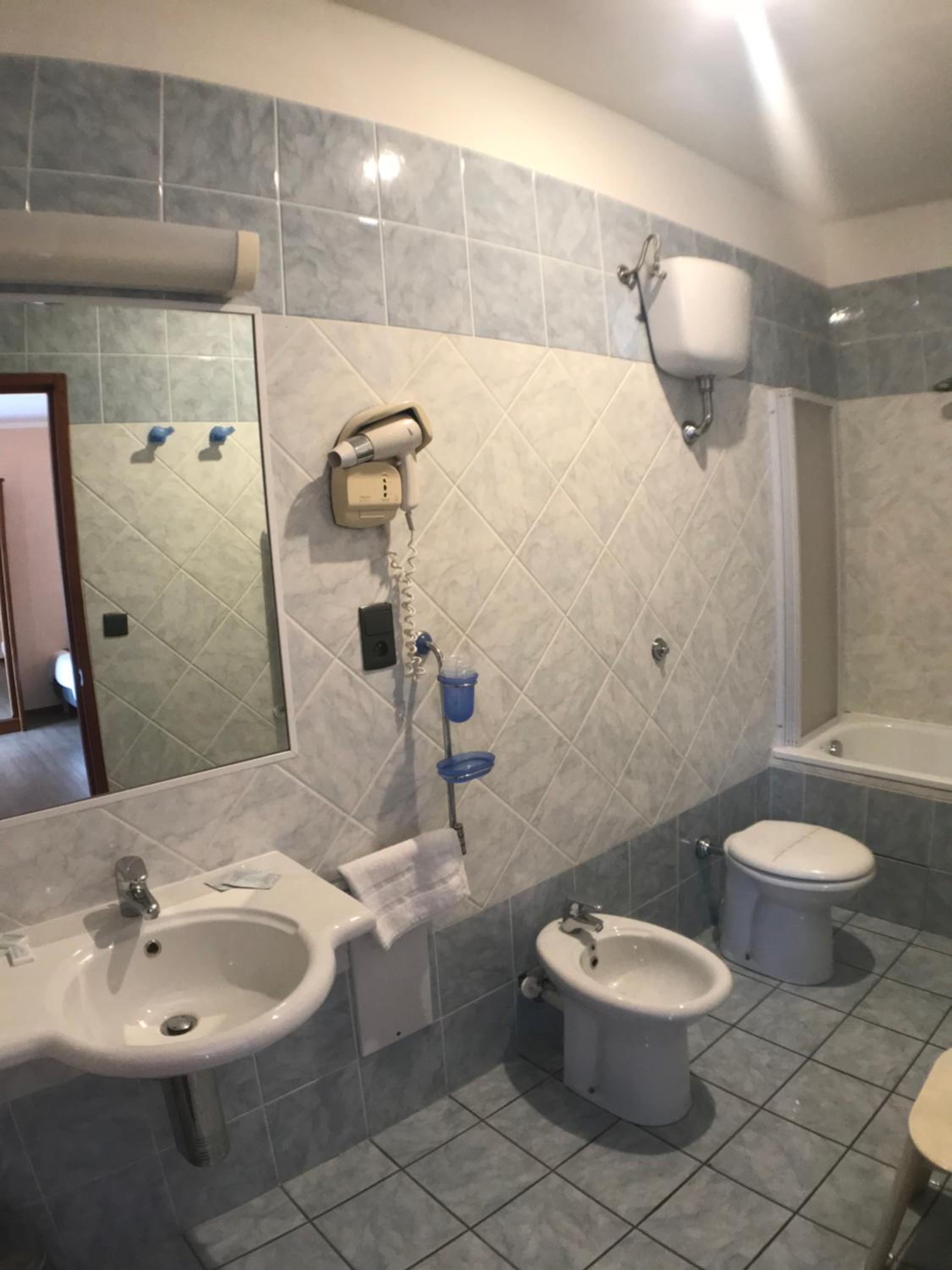 Standard Triple Room photo 3