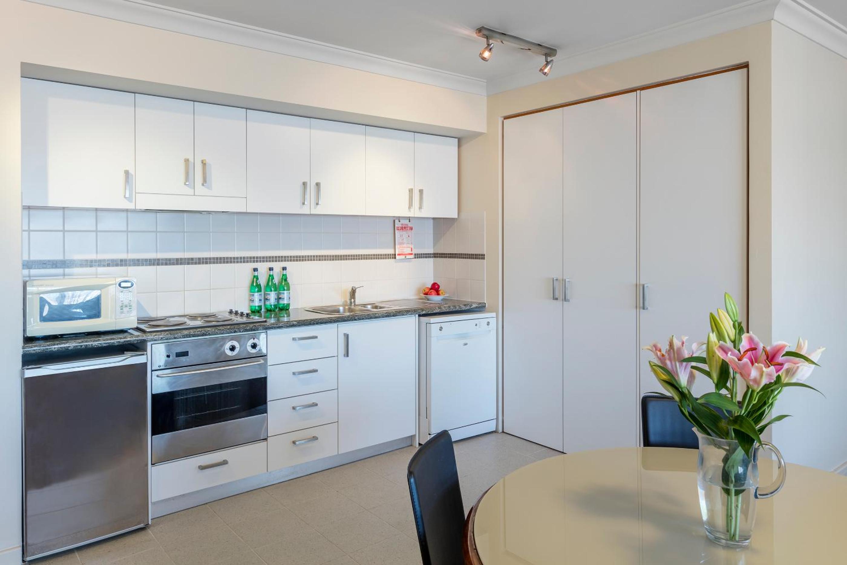 Special Offer - Two-Bedroom Apartment with 1 Bathroom