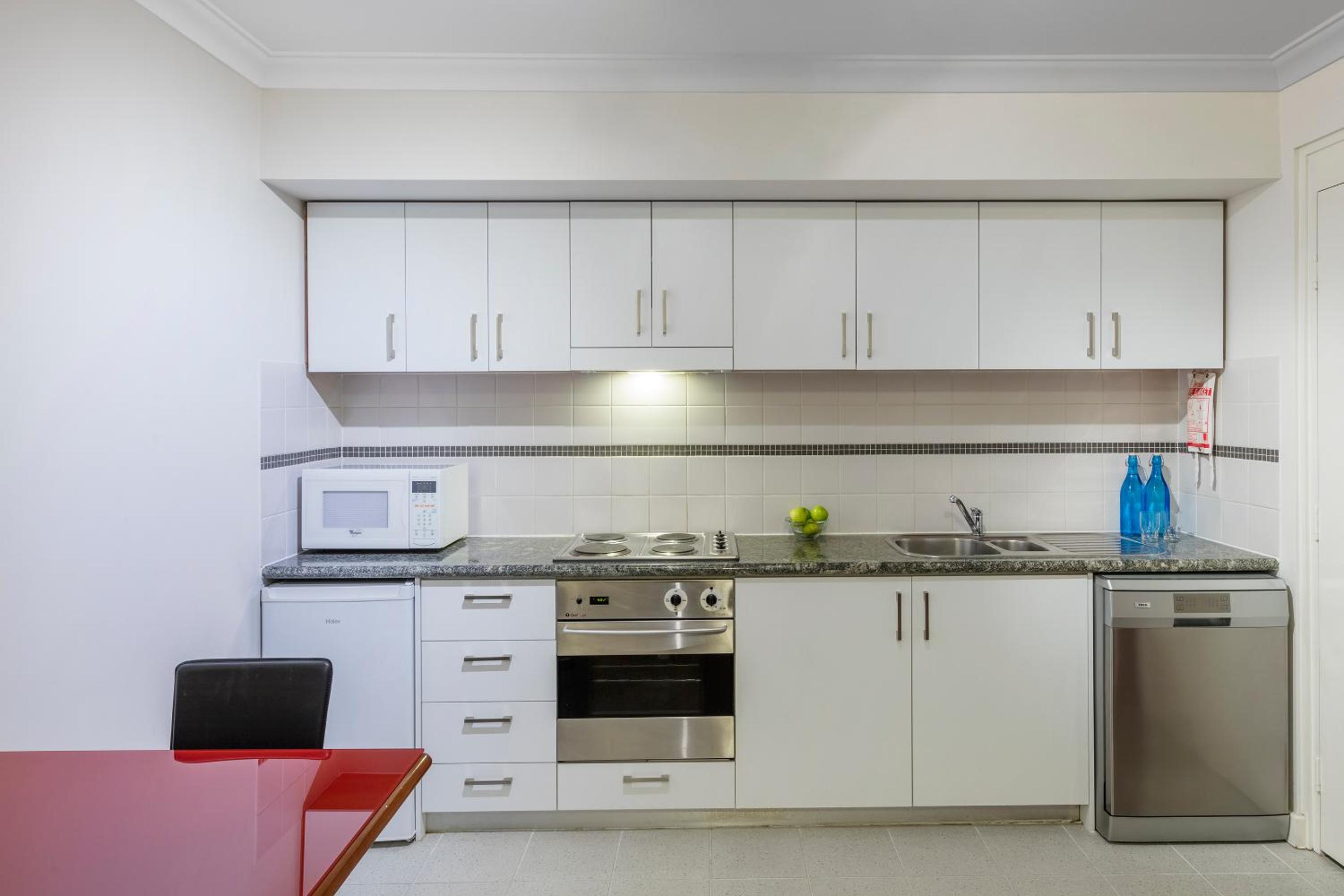One-Bedroom Apartment - Photo 6