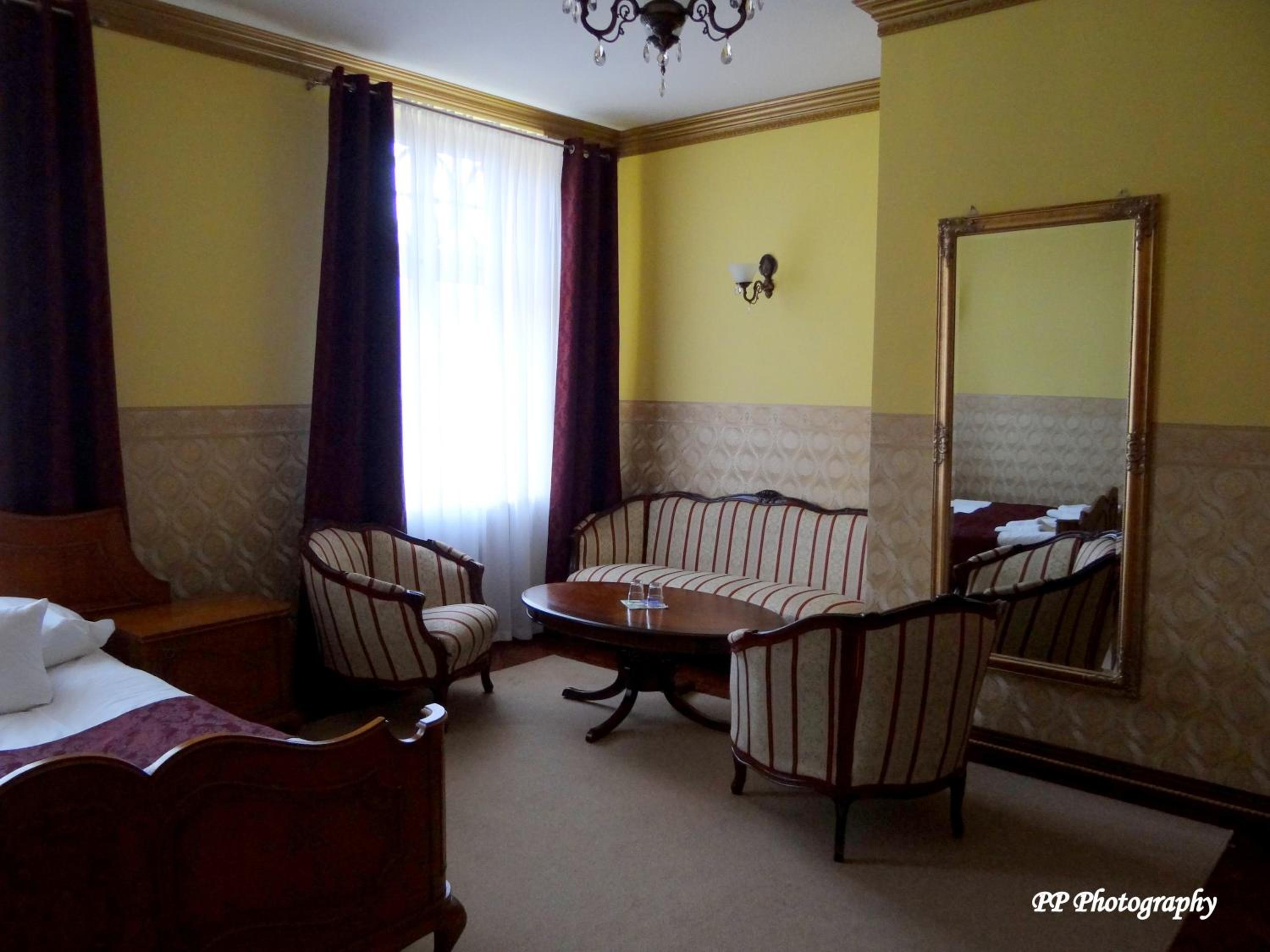 Deluxe Double Room photo 3
