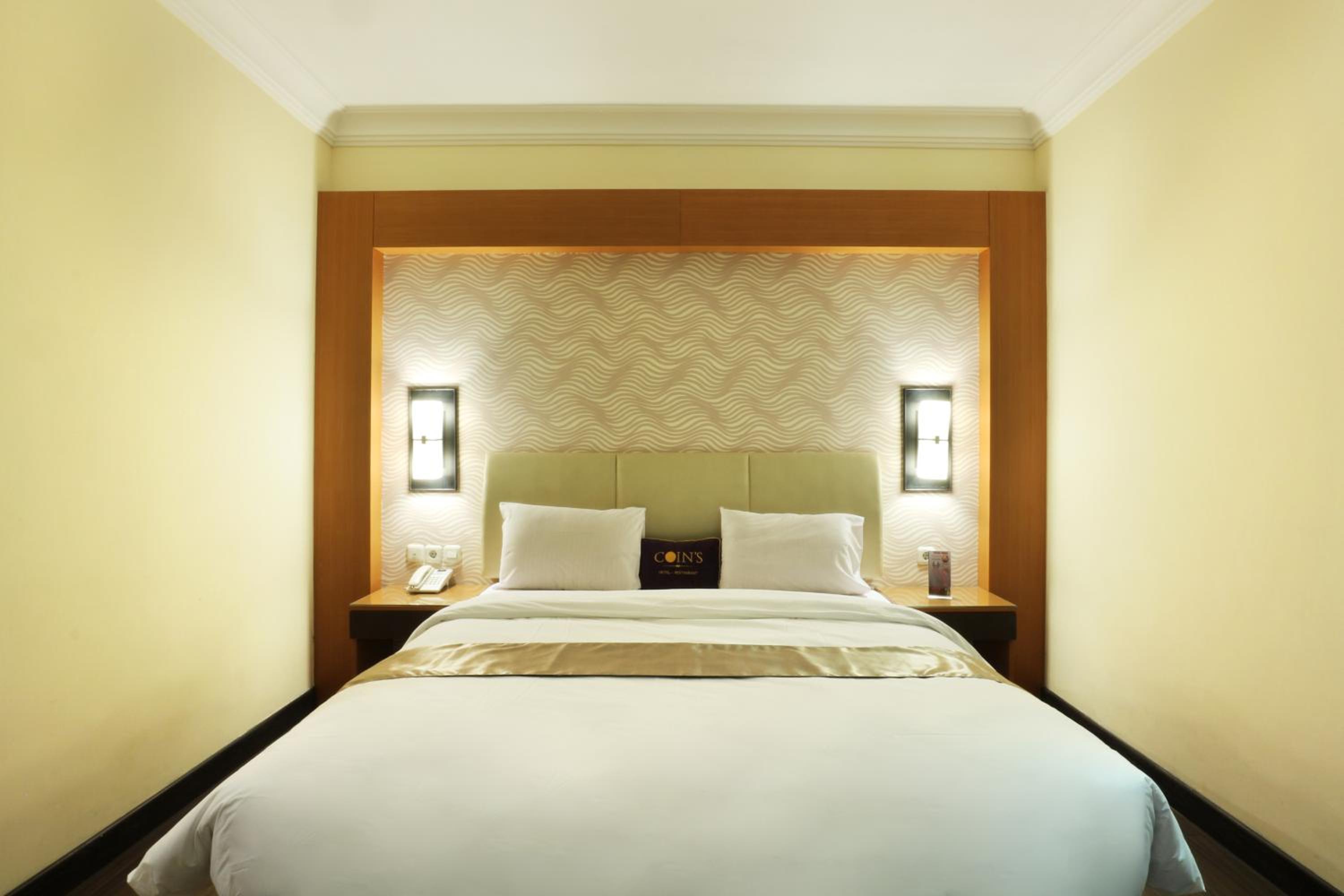 Large Double Room - Photo 11