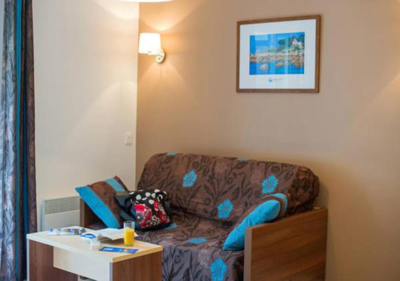 Studio Apartment photo 2