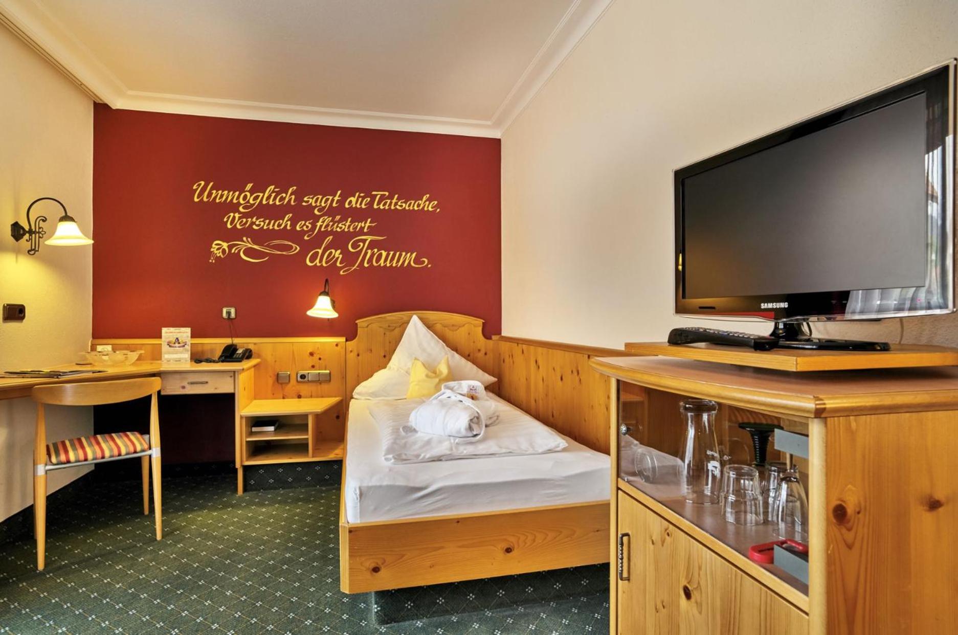 Single Room photo 3