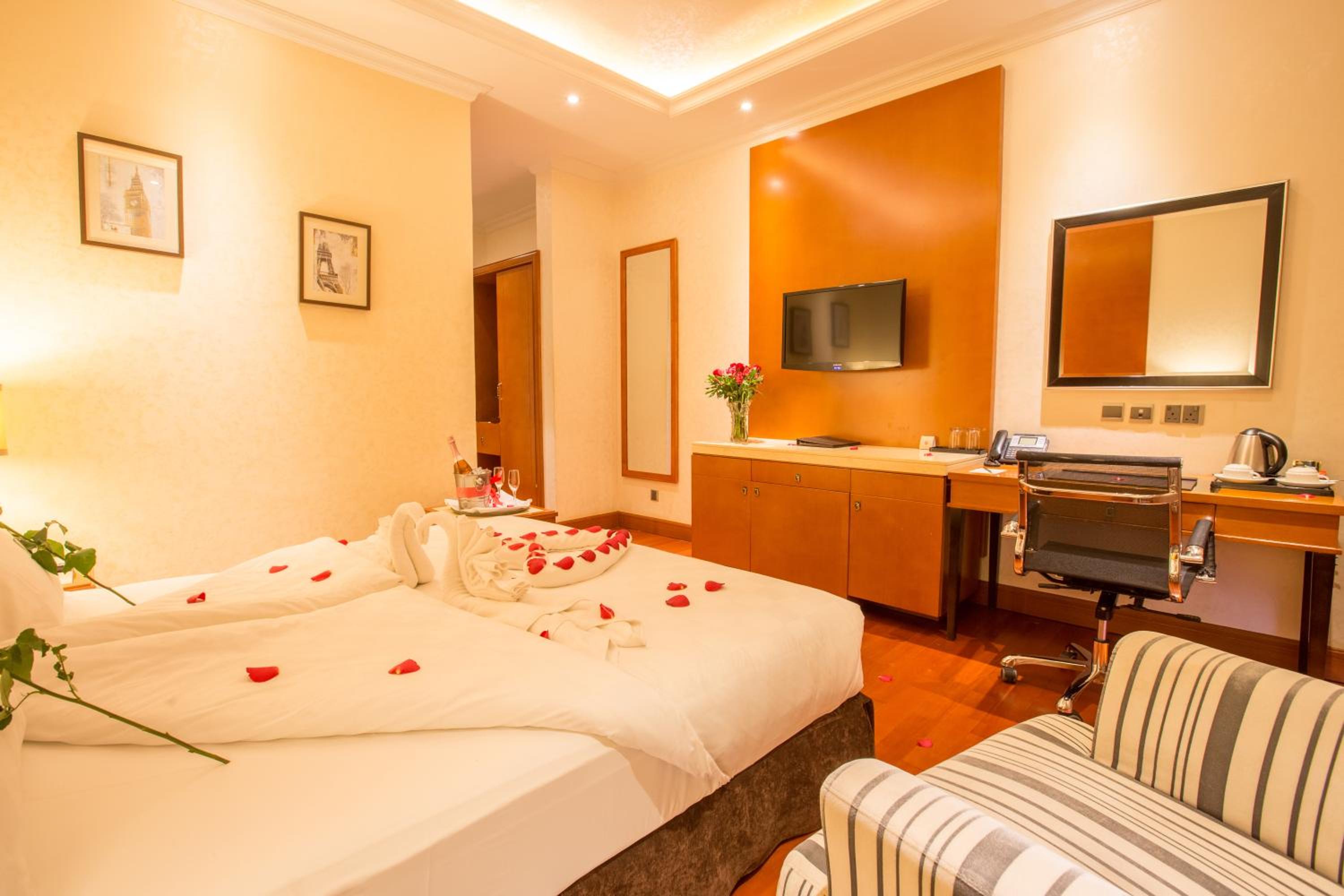 Deluxe Suite
