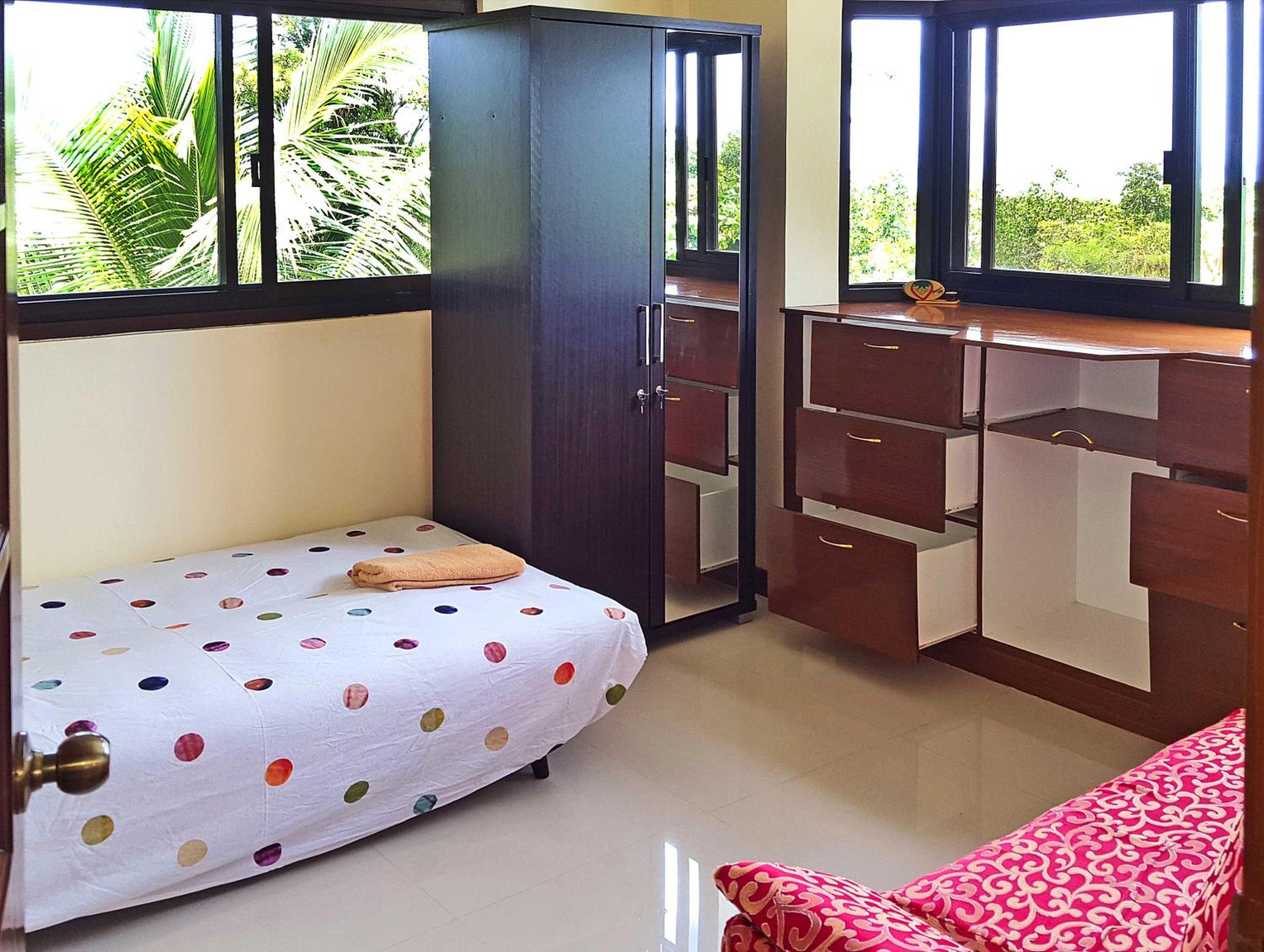 Three-Bedroom Townhouse - Photo 33