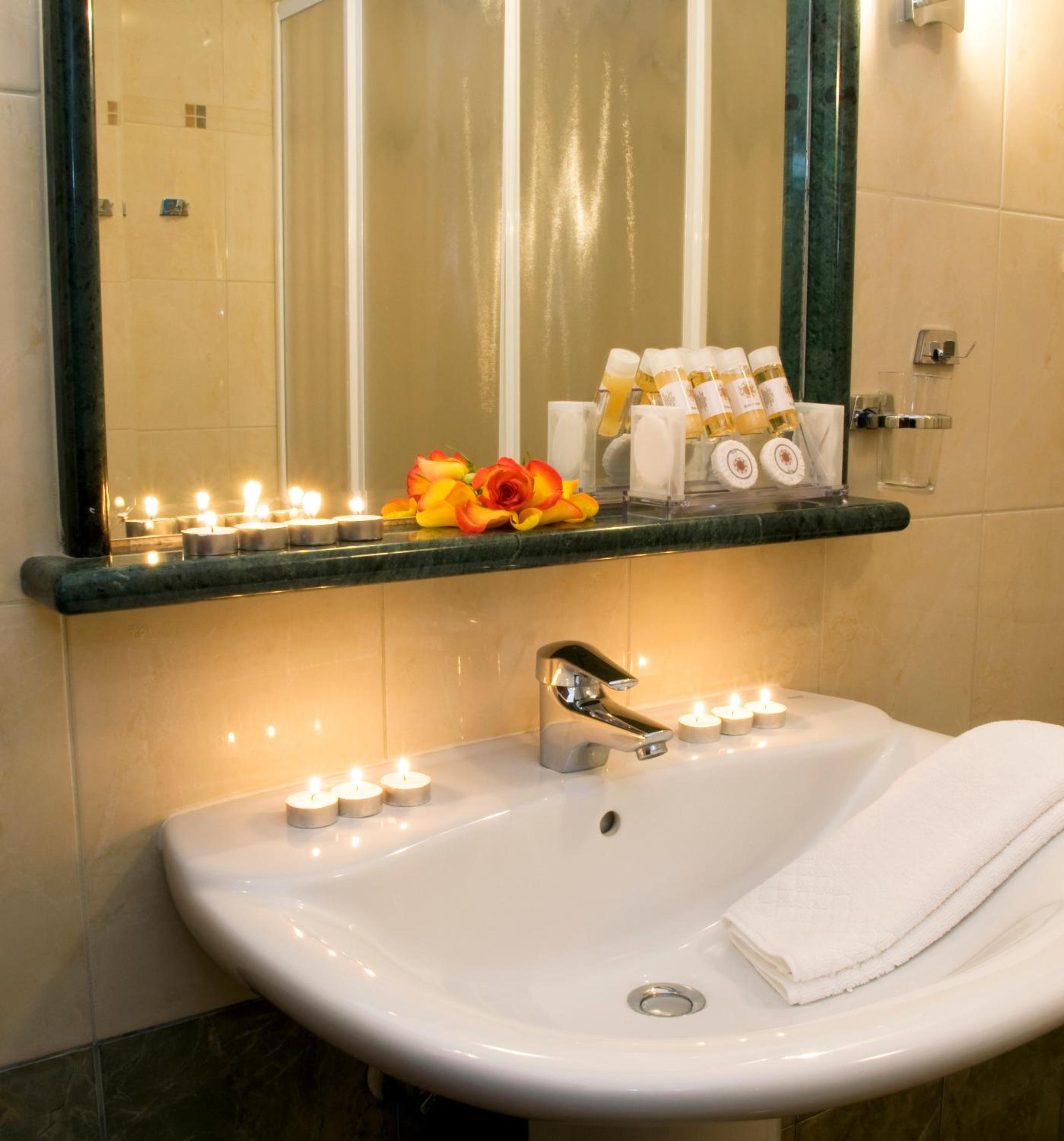 Deluxe Double Room with Sea View - Photo 6
