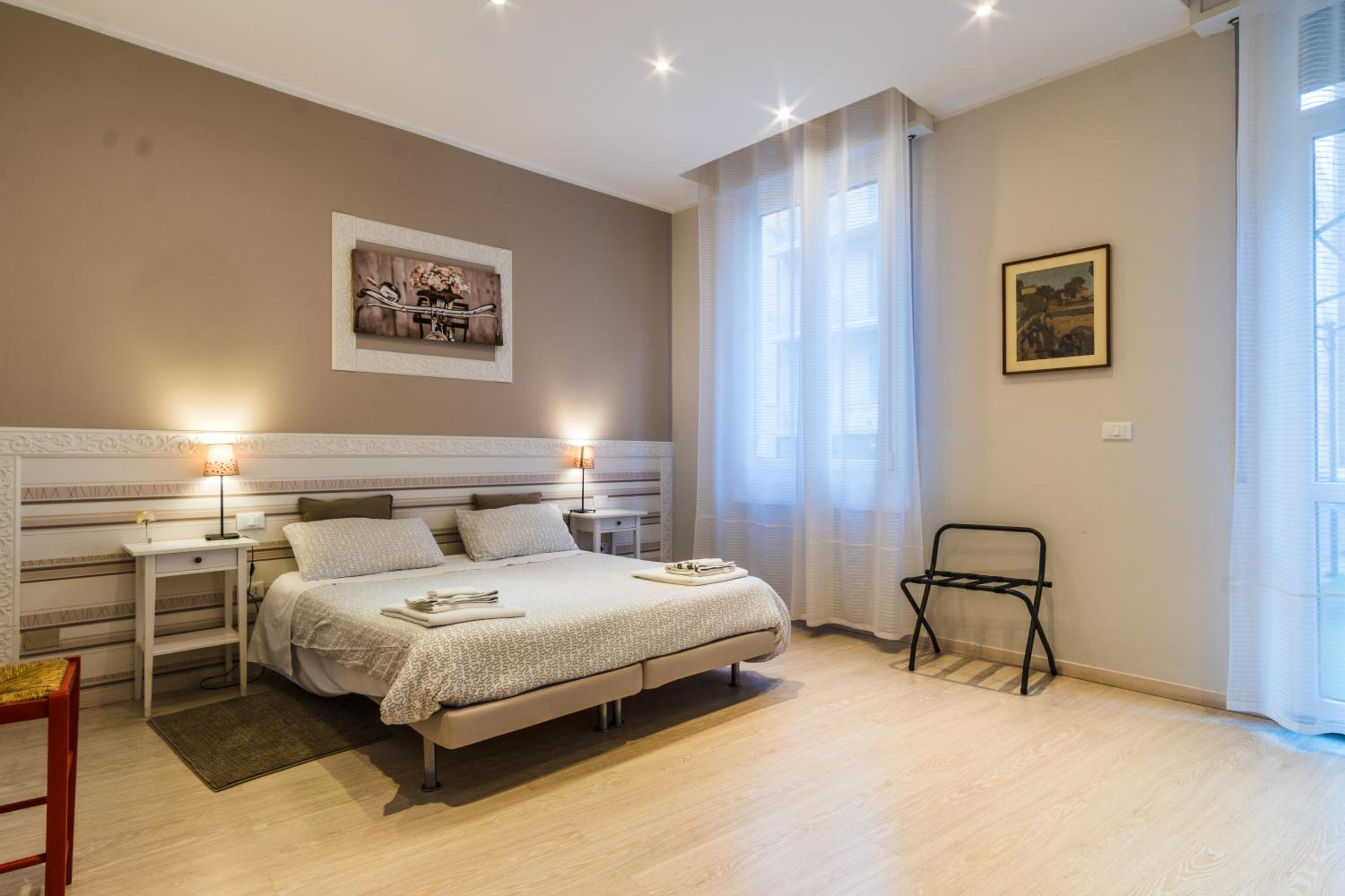 Double Room - Photo 4