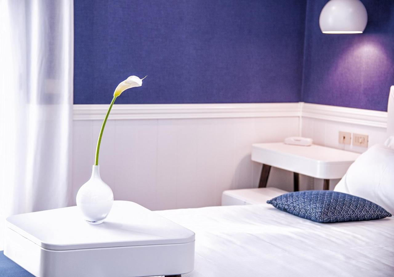 Deluxe Triple Room with Balcony - Photo 3