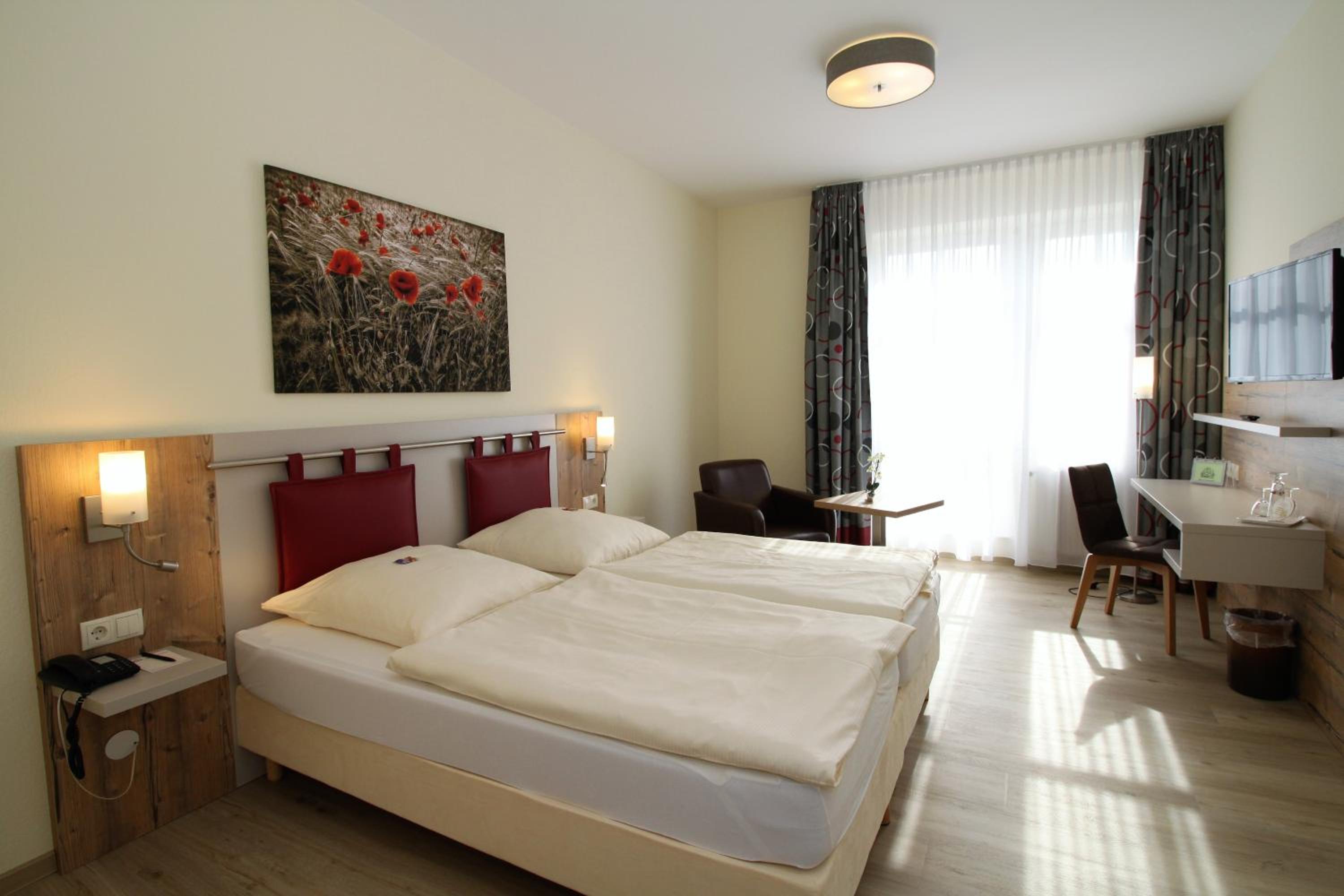 Double Room - Photo 3