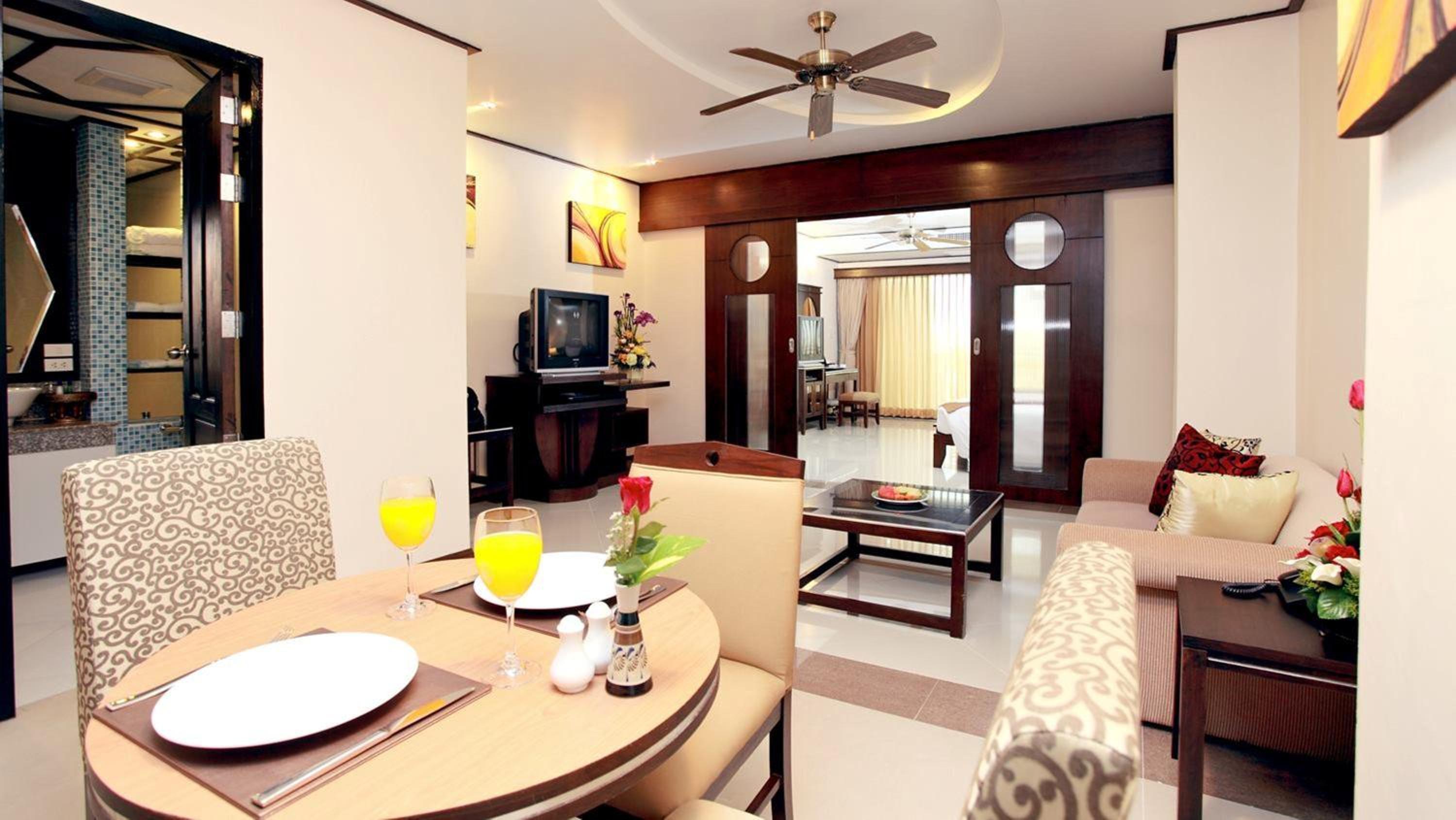 Family Two-Bedroom Suite - Photo 6