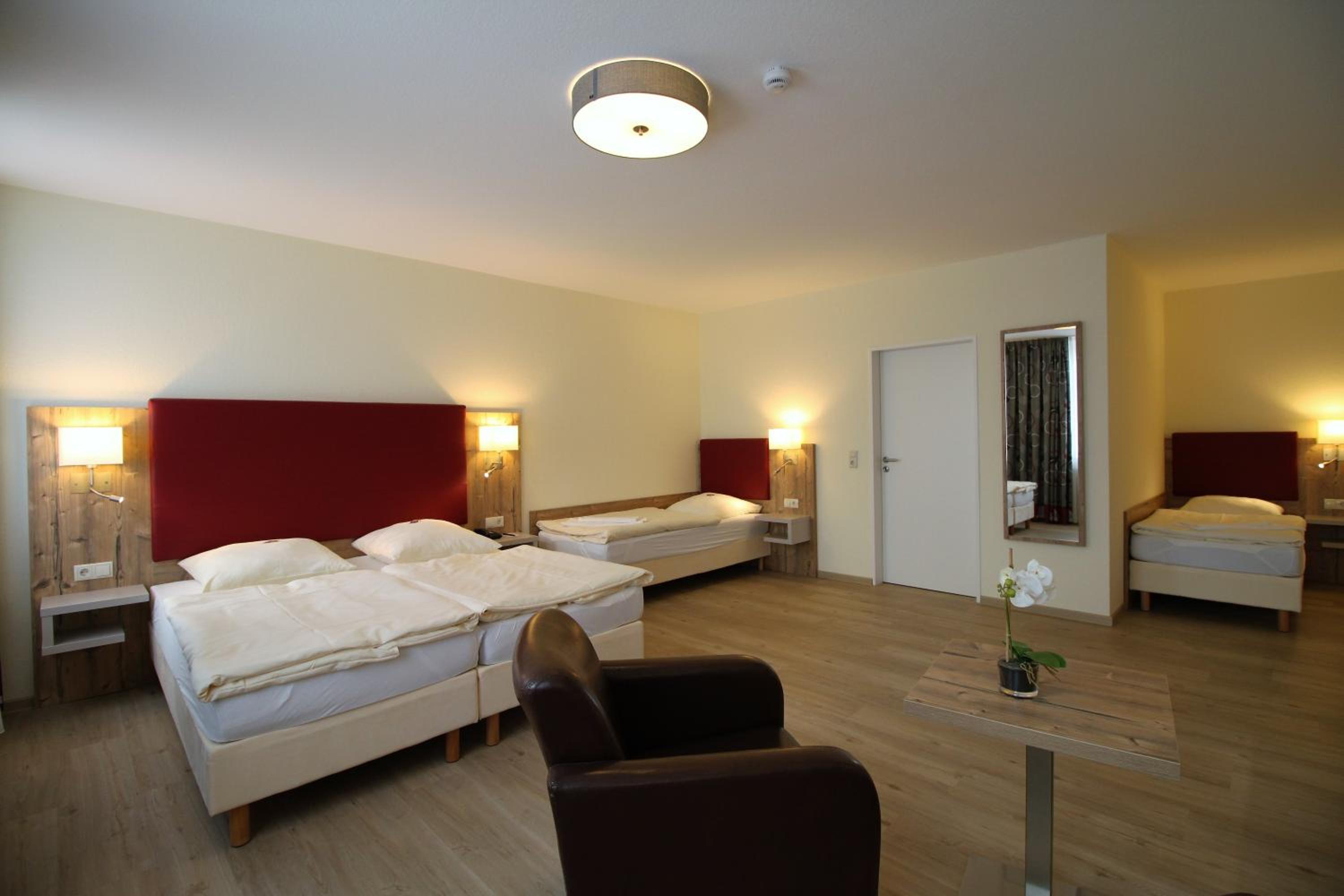 Family Room - Photo 4